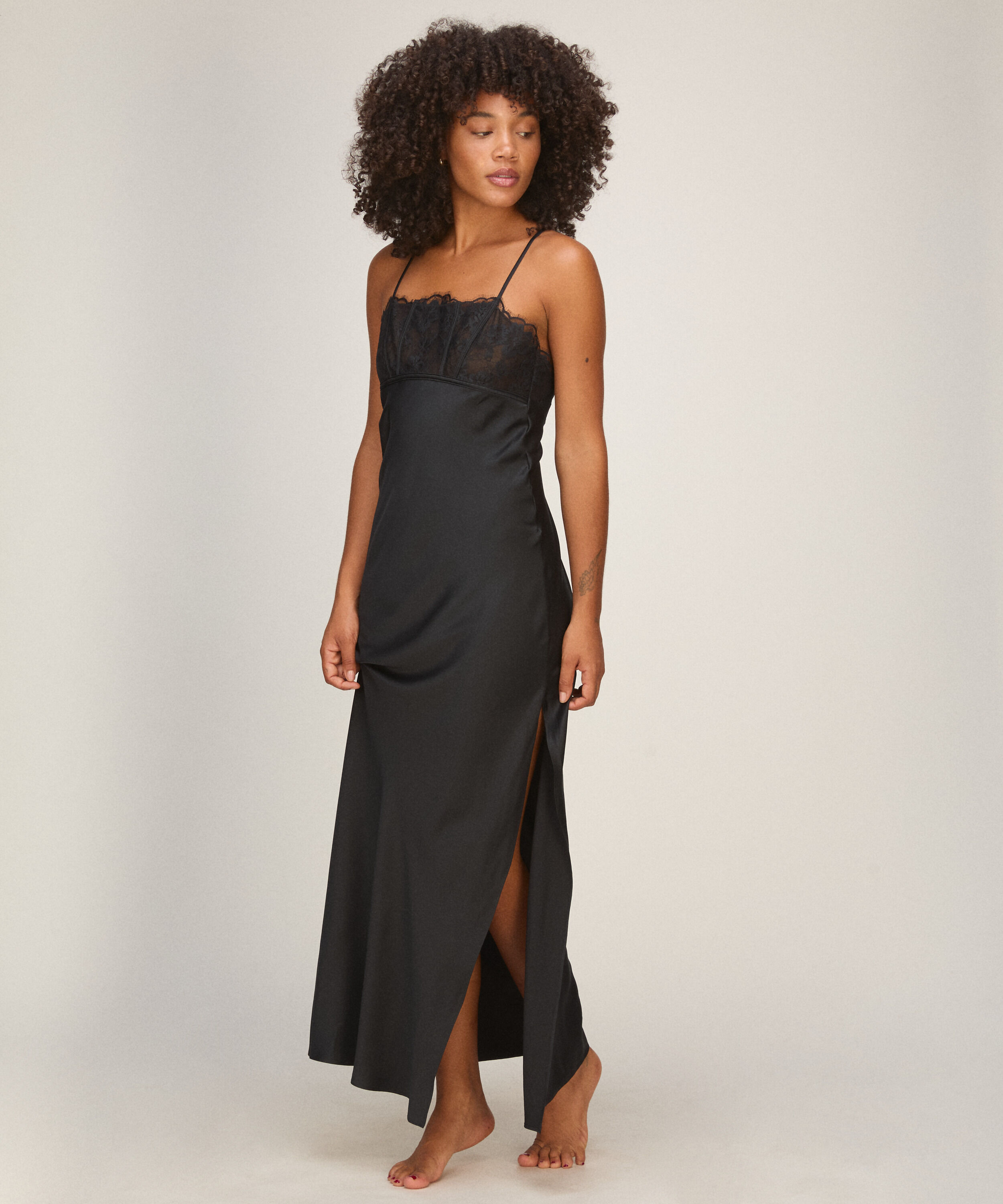 Nuisette Longue Lana, Noir Nuisette Longue Lana, Noir