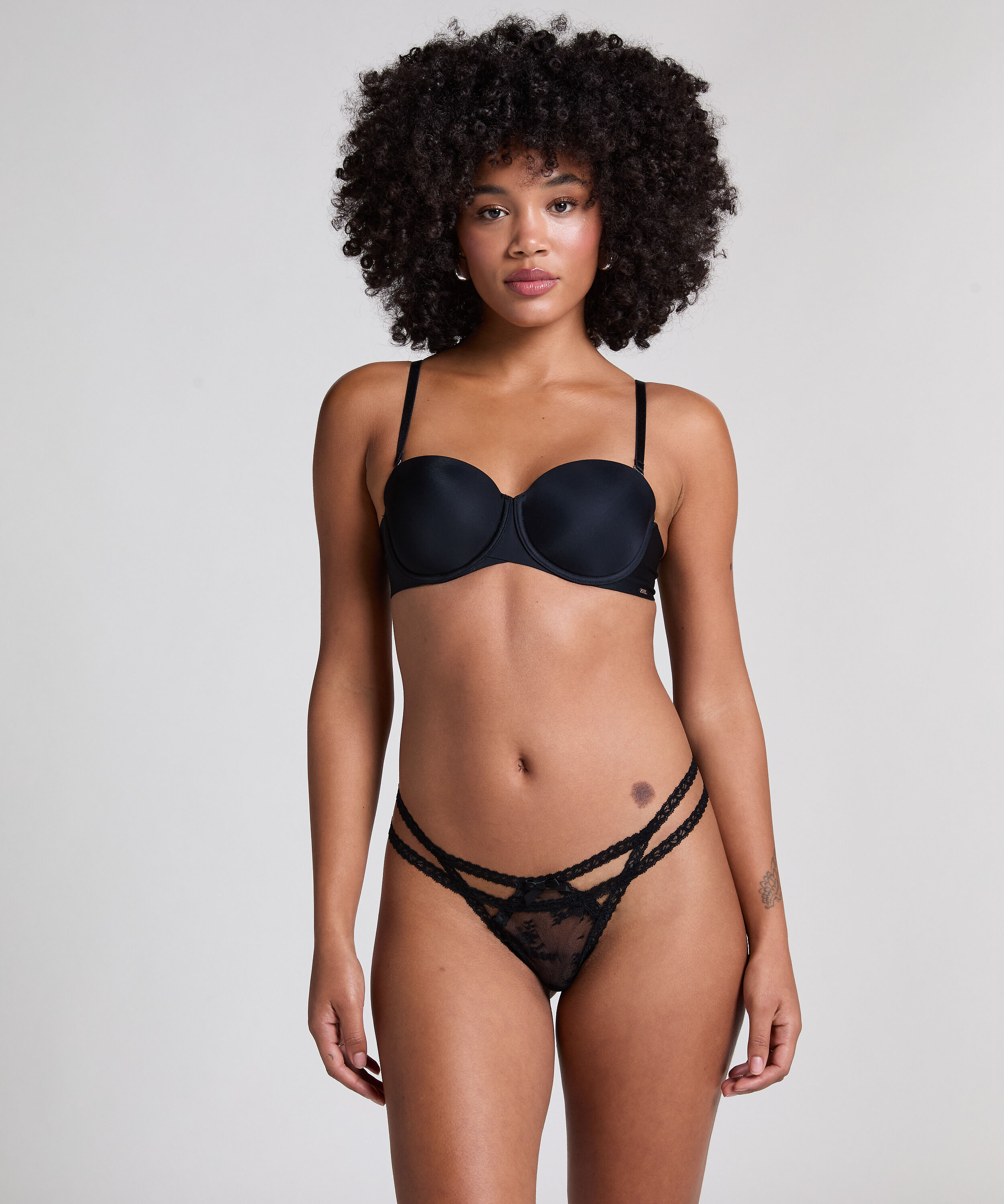 Tanga Irina, Noir