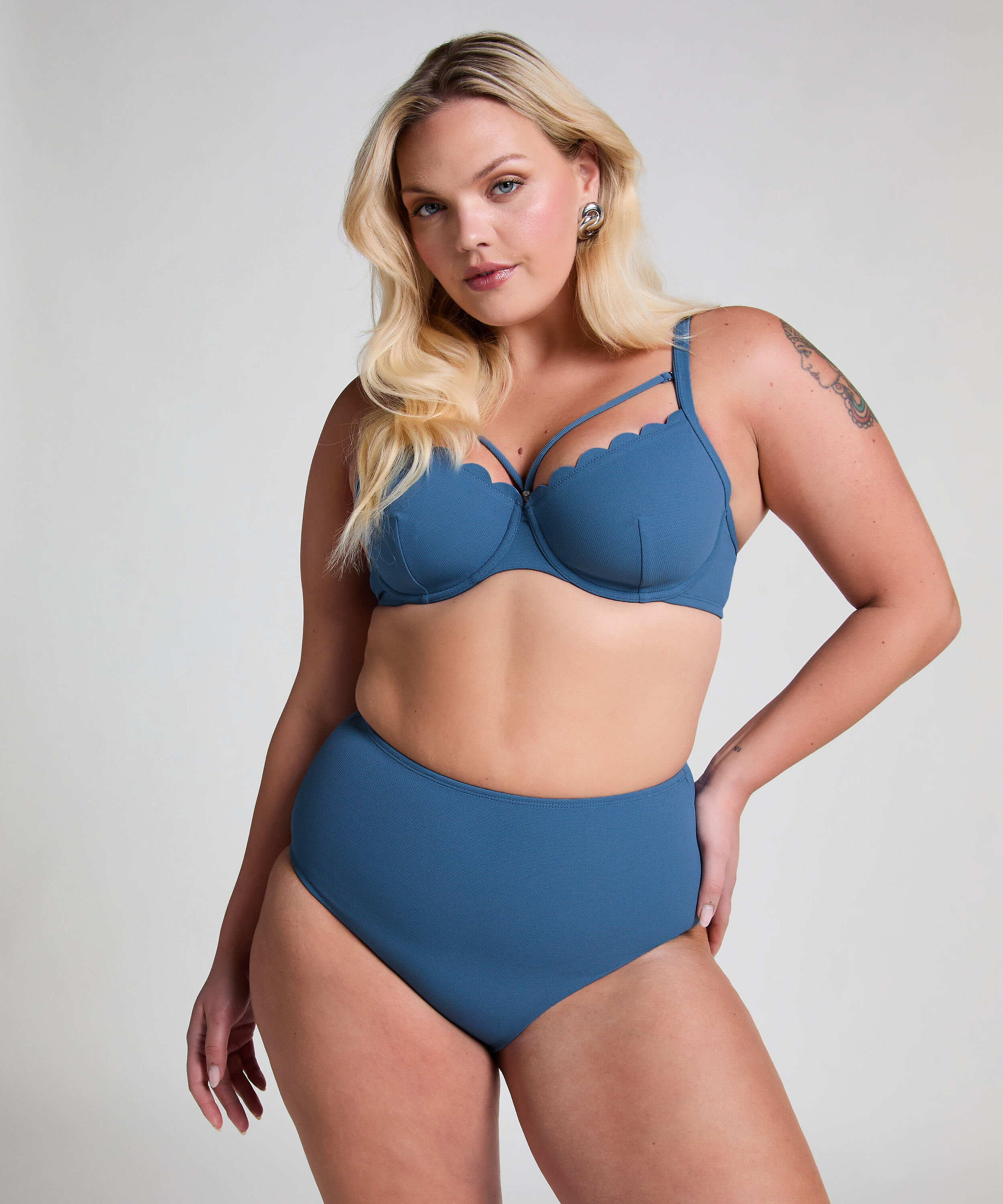 Haut de bikini préformé à armatures Scallop