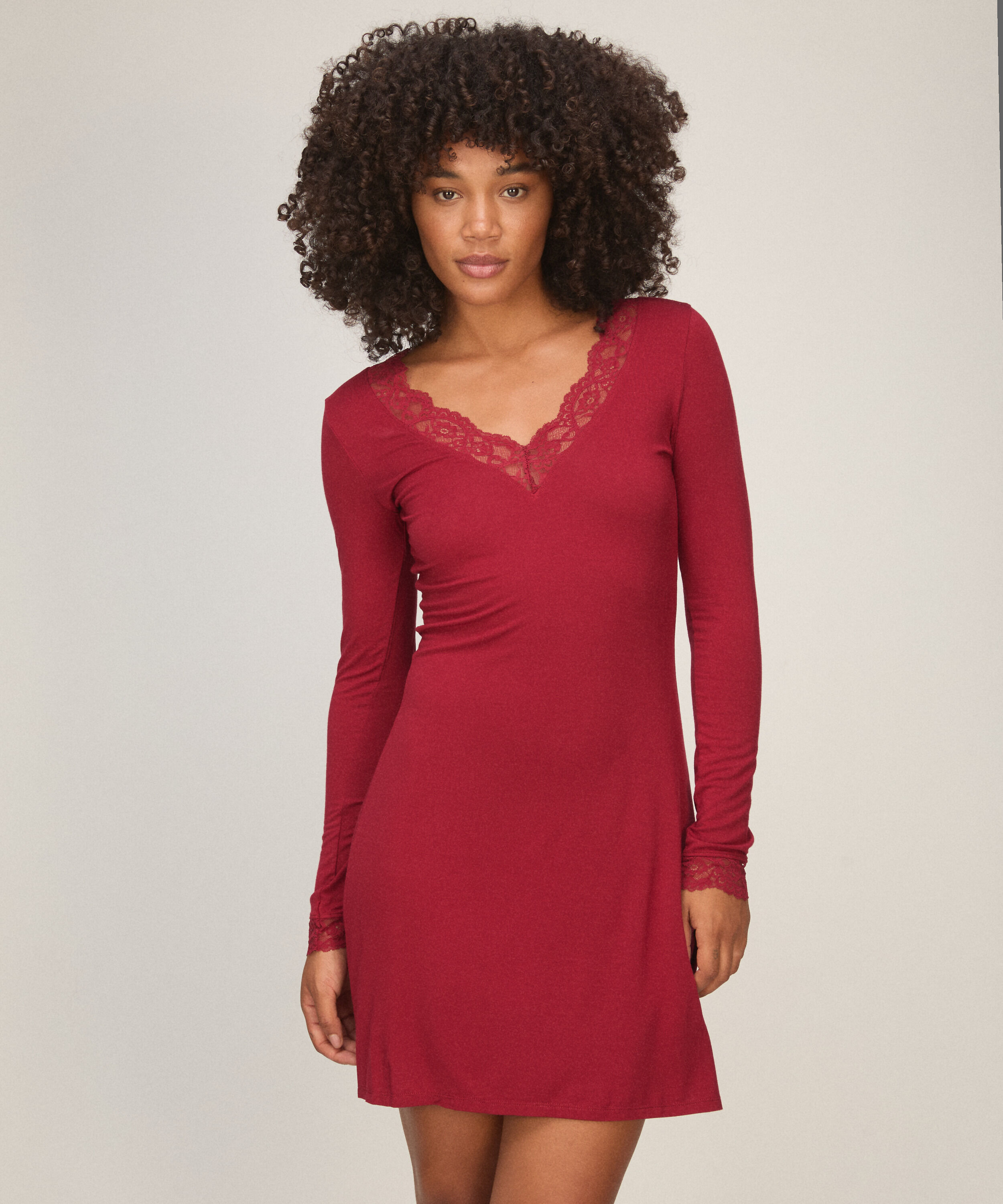 Chemise de nuit Lace Nana, Rouge Chemise de nuit Lace Nana, Rouge