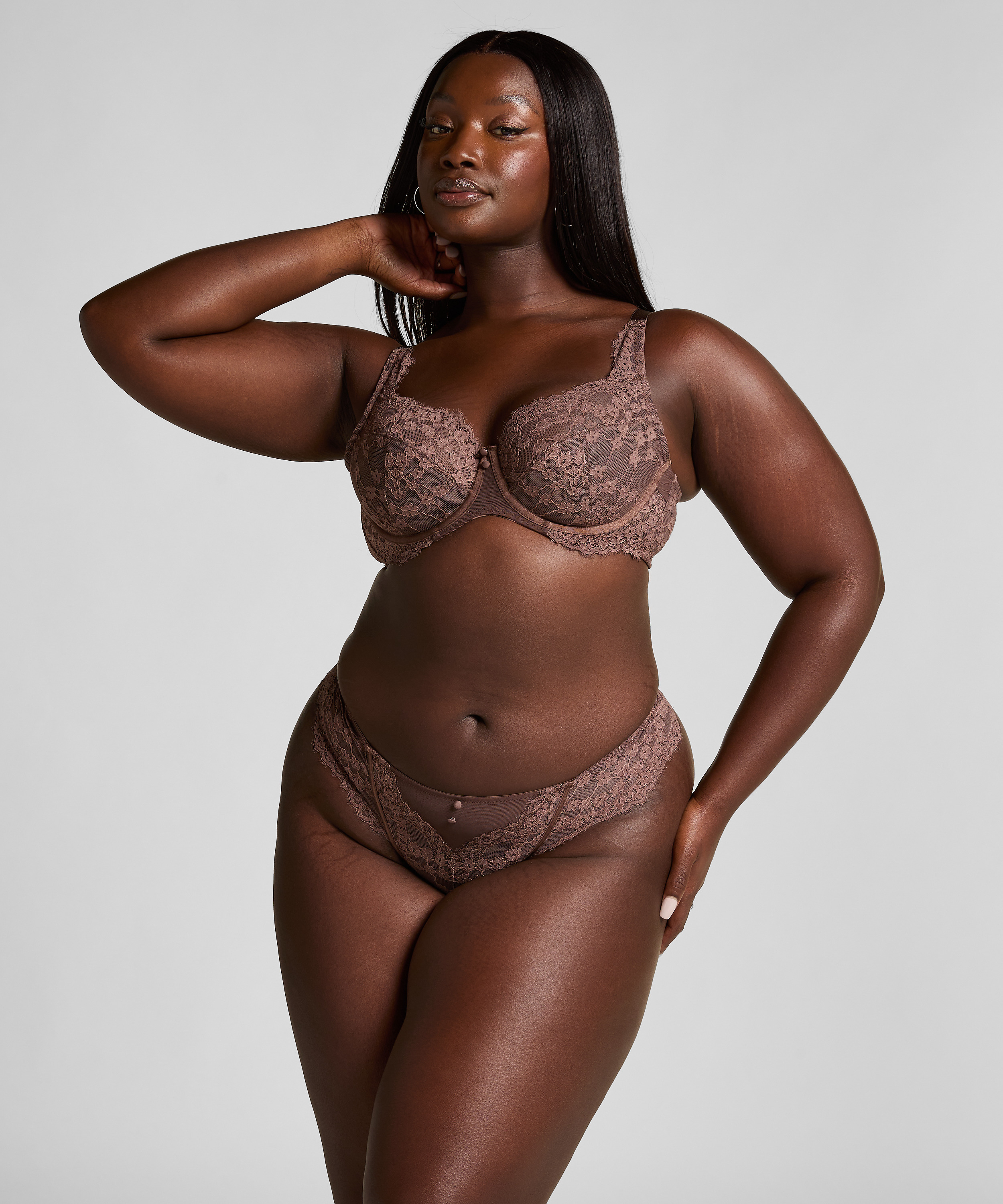 String Daisy, Marron, main