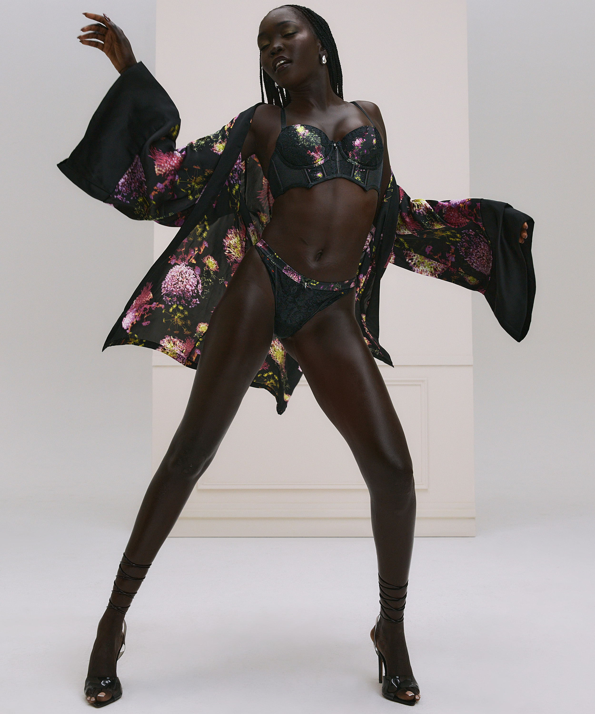 Kimono Satin, Noir, main