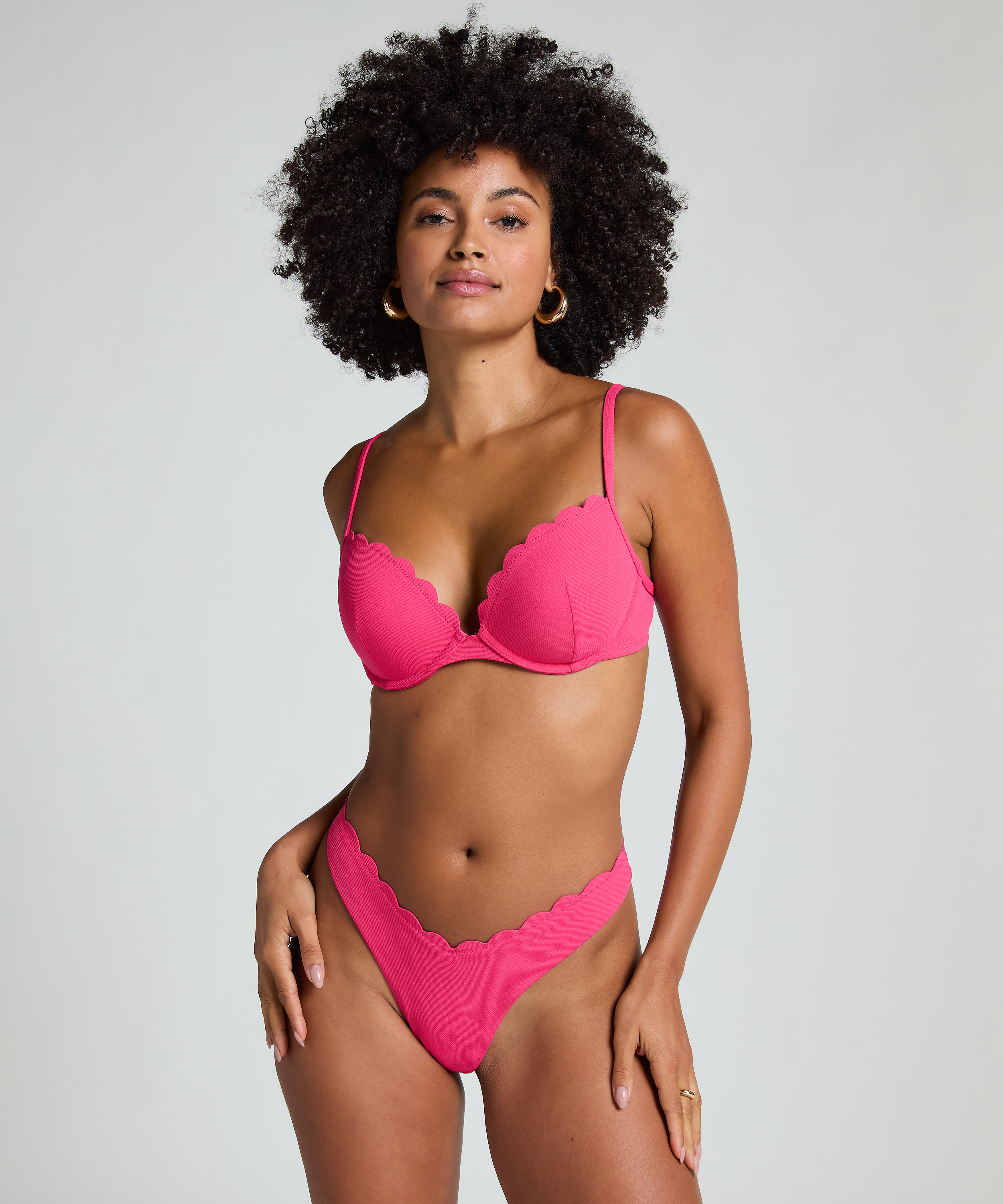 Haut de bikini à armatures à effet push-up préformé Scallop Taille A - E, Rose, main