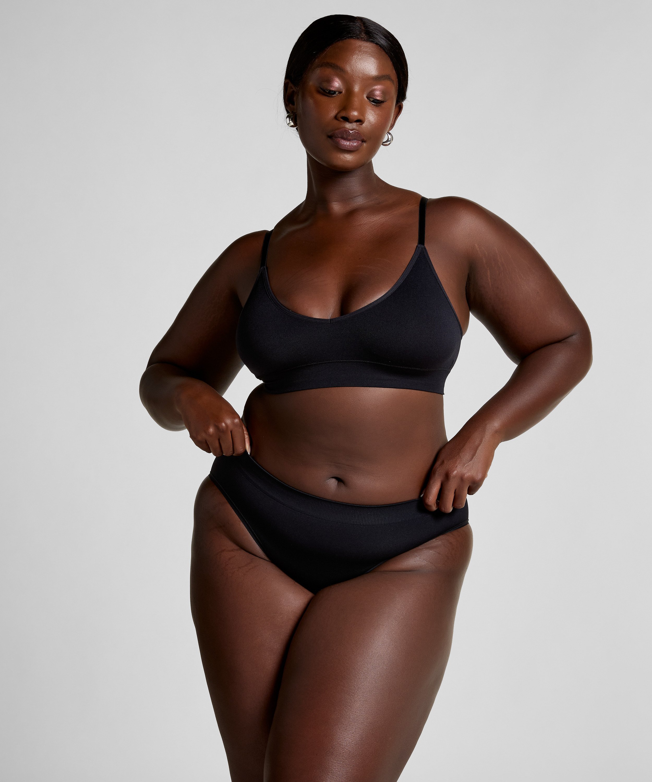 Culotte haute Dide, Noir, main