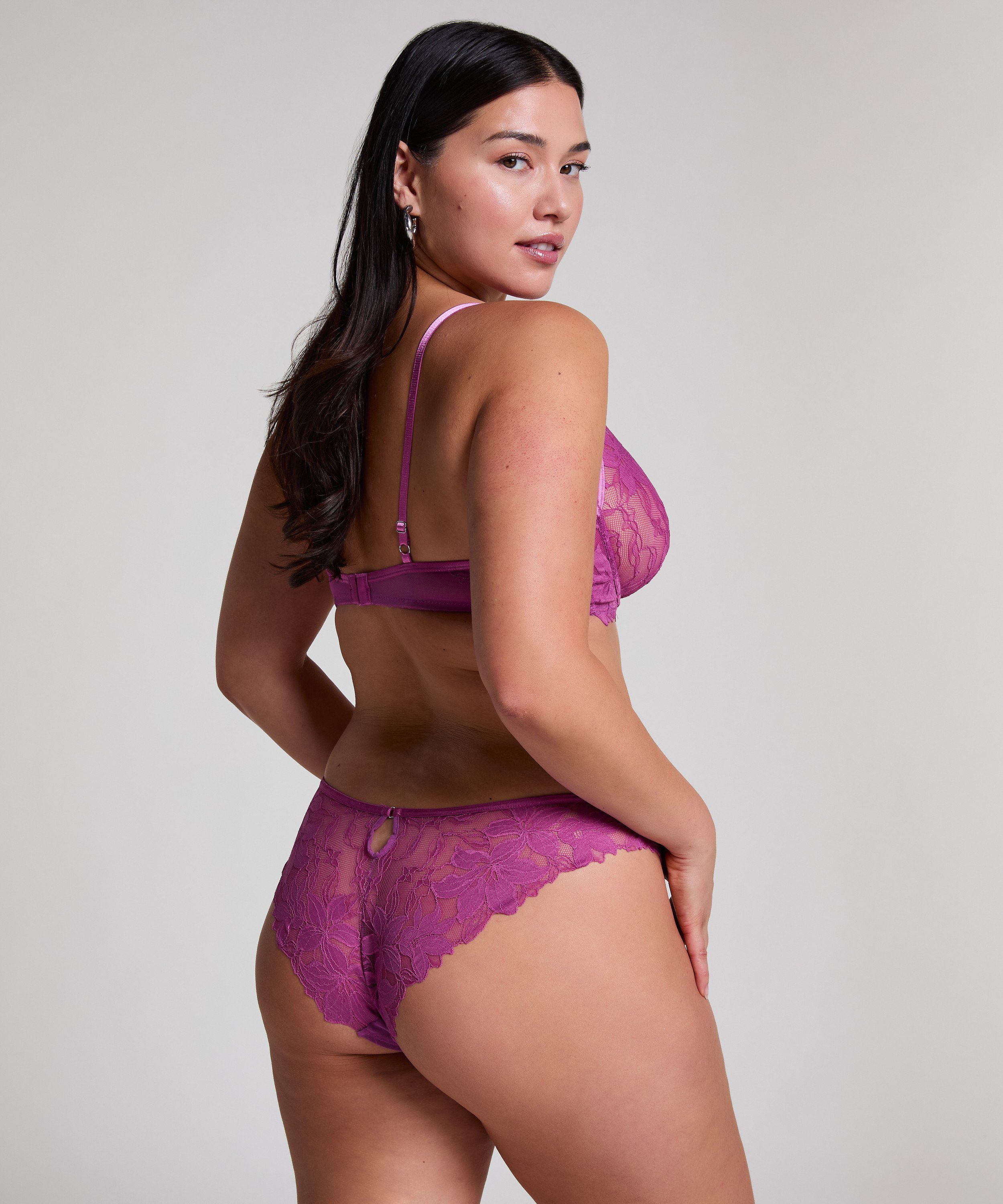 Soutien-gorge à armatures non-préformé Ingrid, Violet, main