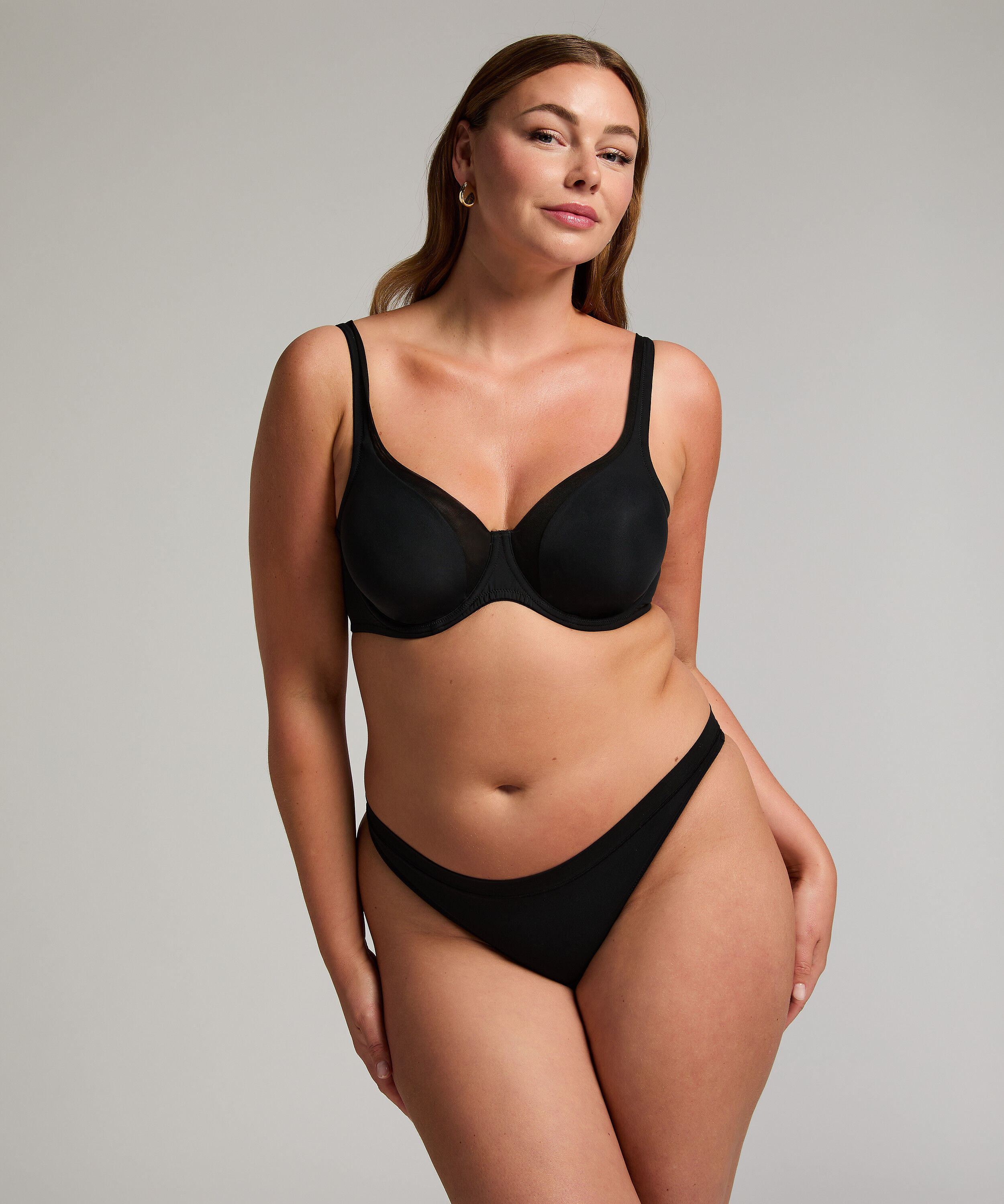 Soutien-gorge à armatures non-préformé en maille