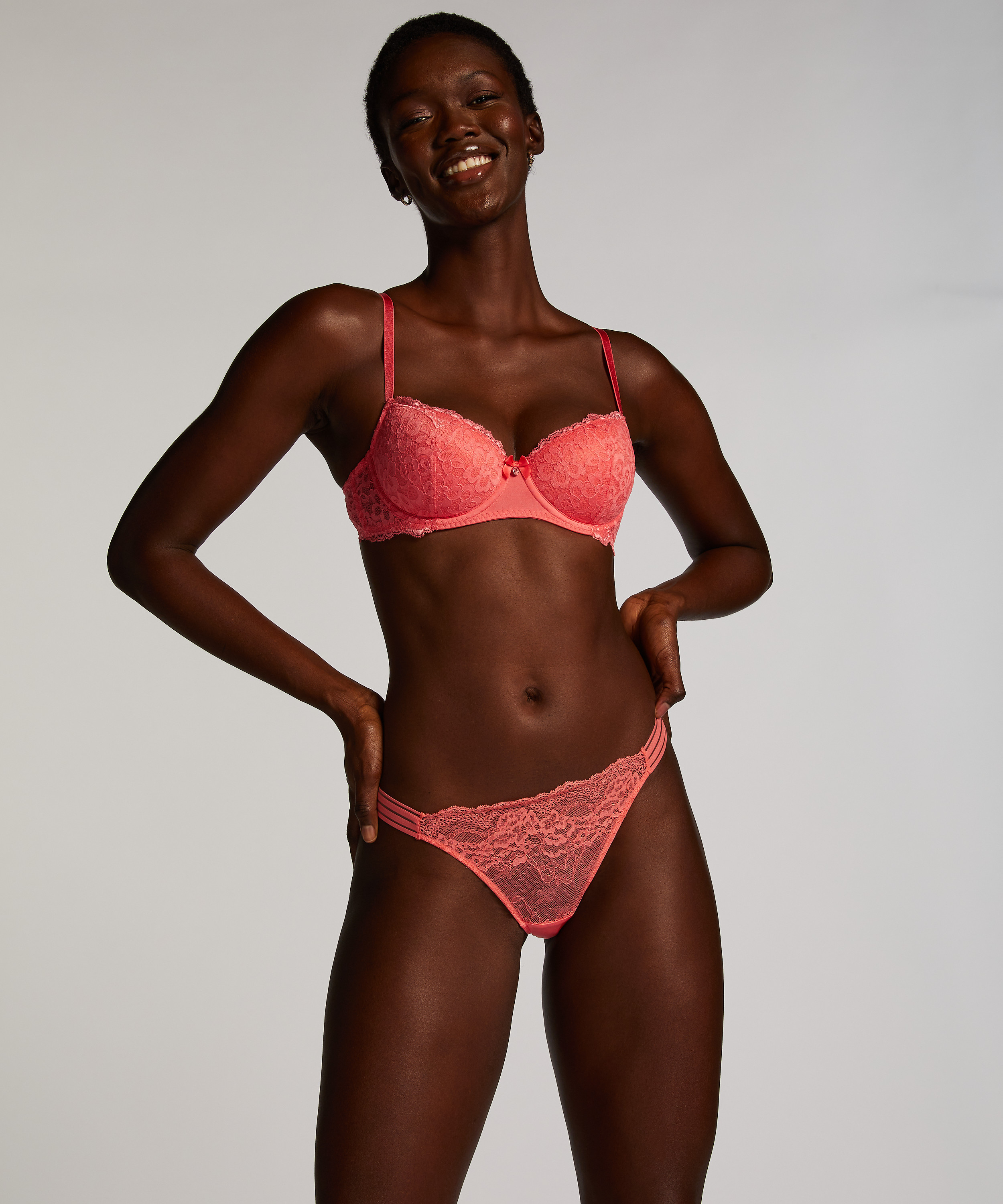 String Sully, Rose, main