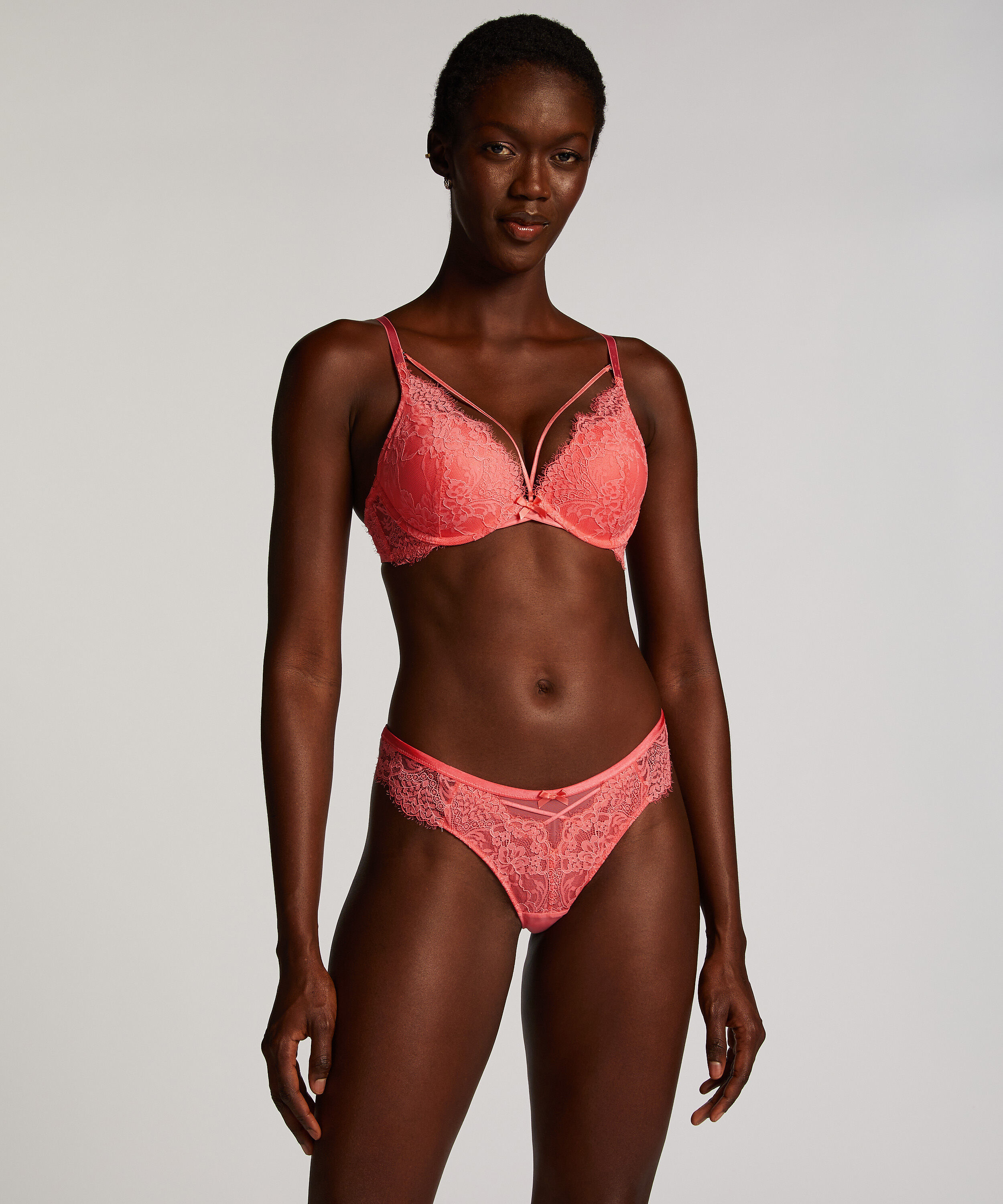 Ensemble Lingerie Dentelle Femme Soutien-Gorge Push-up Bonnet C-F Avec Culotte - Bretelles Réglables, Fermeture Dos