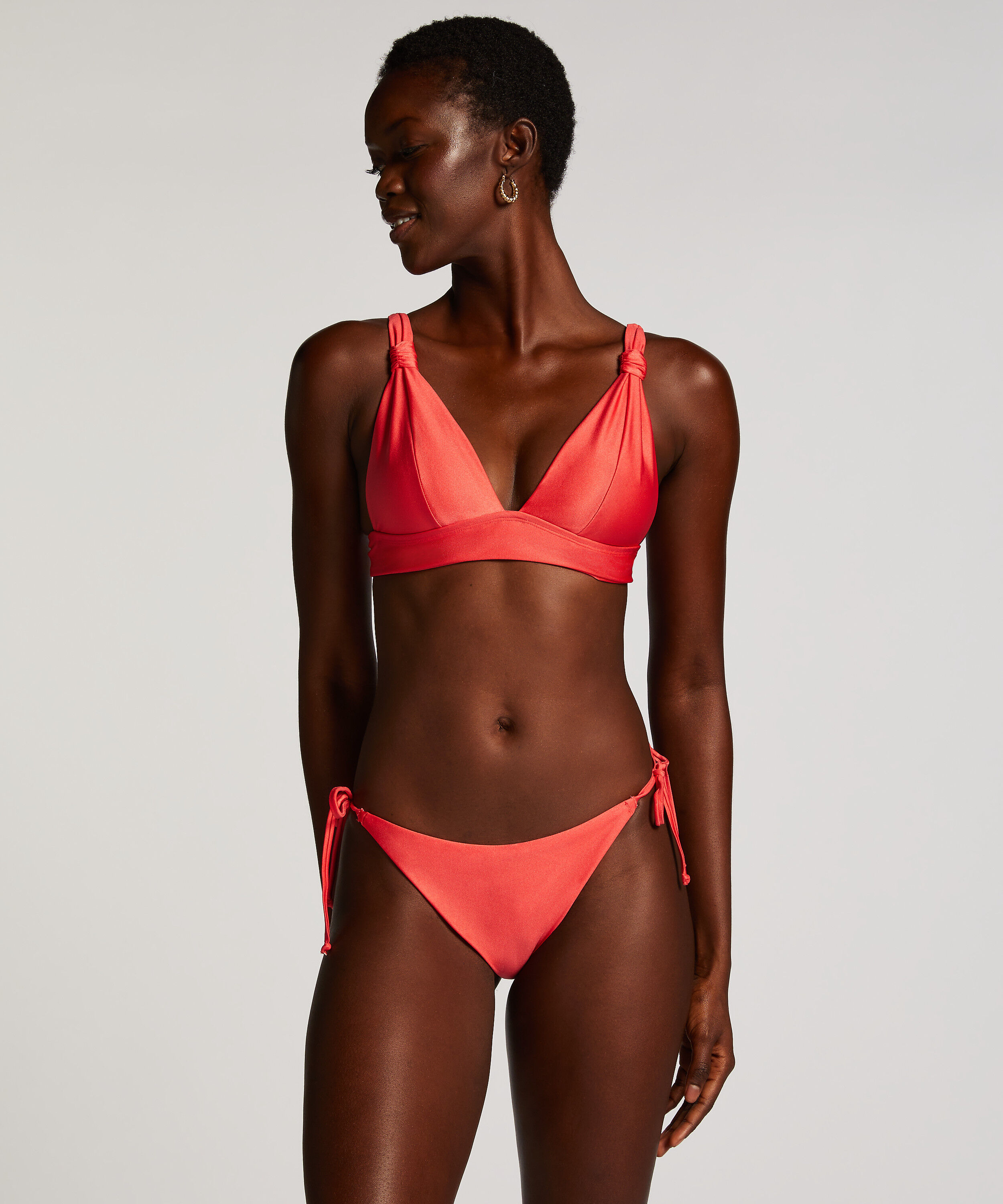 Slip de Bikini Cheeky Tanga Luxe, Rouge Slip de Bikini Cheeky Tanga Luxe, Rouge