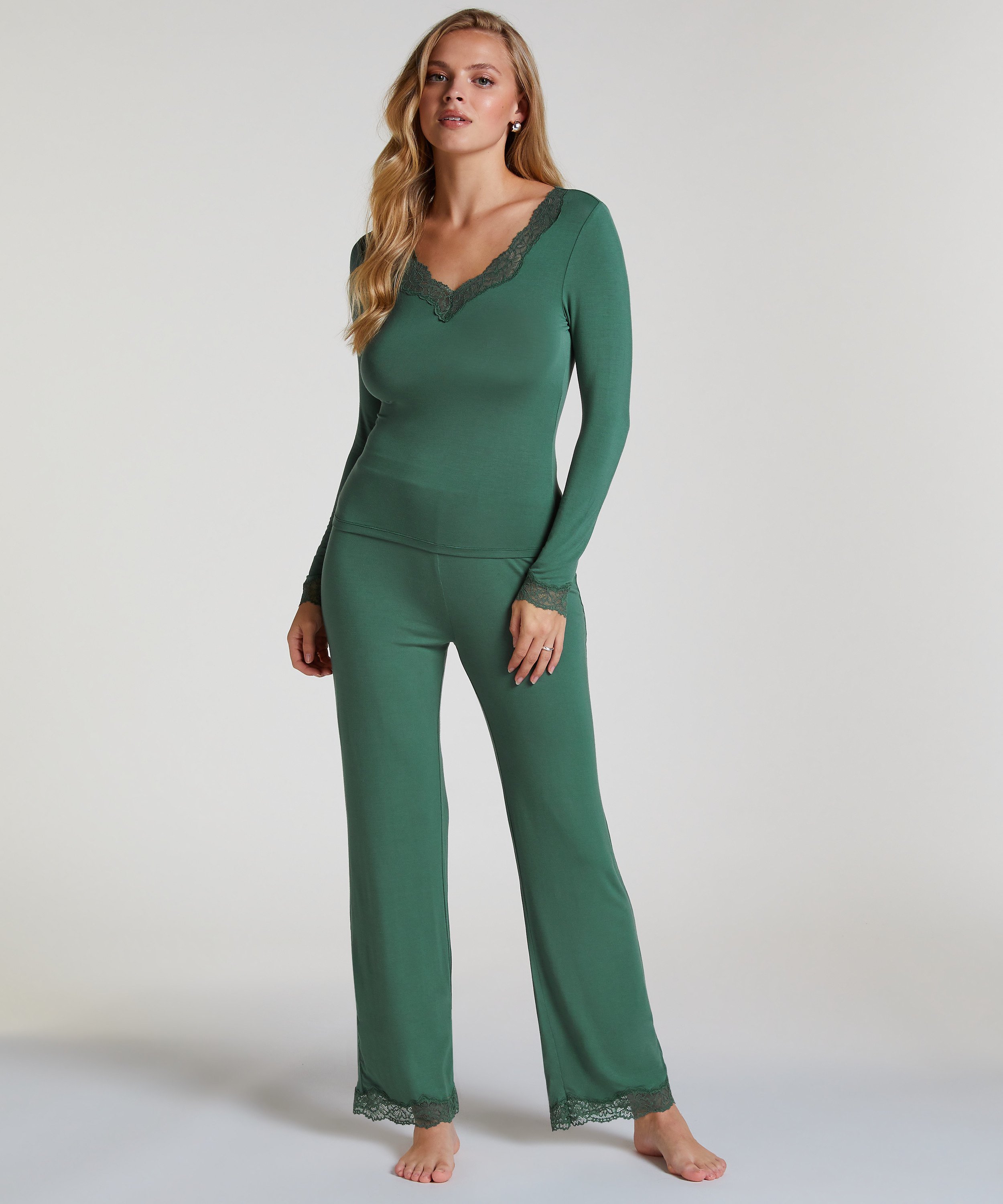 Ensemble de pyjama, Vert, main