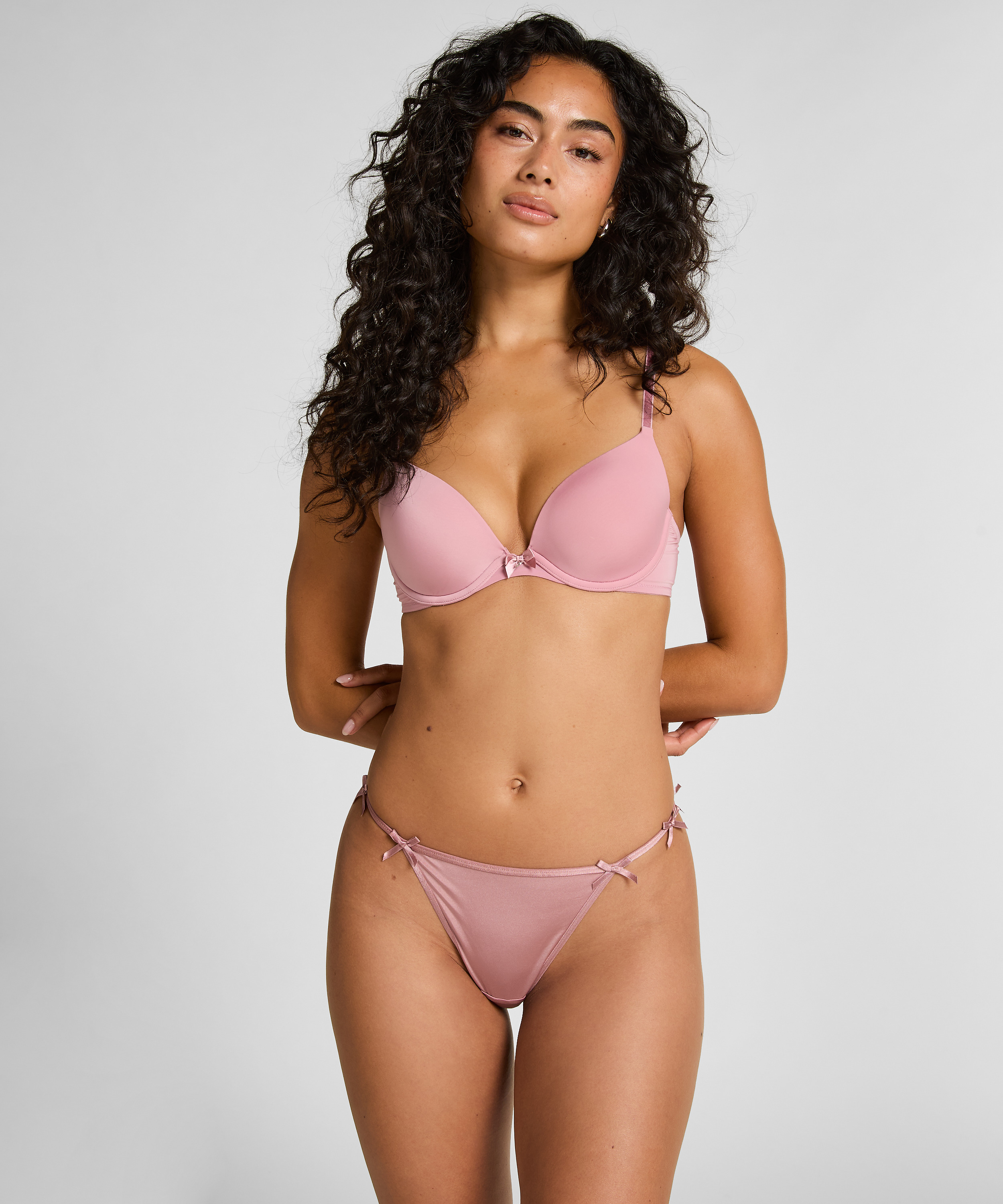 String Cutie, Violet, main