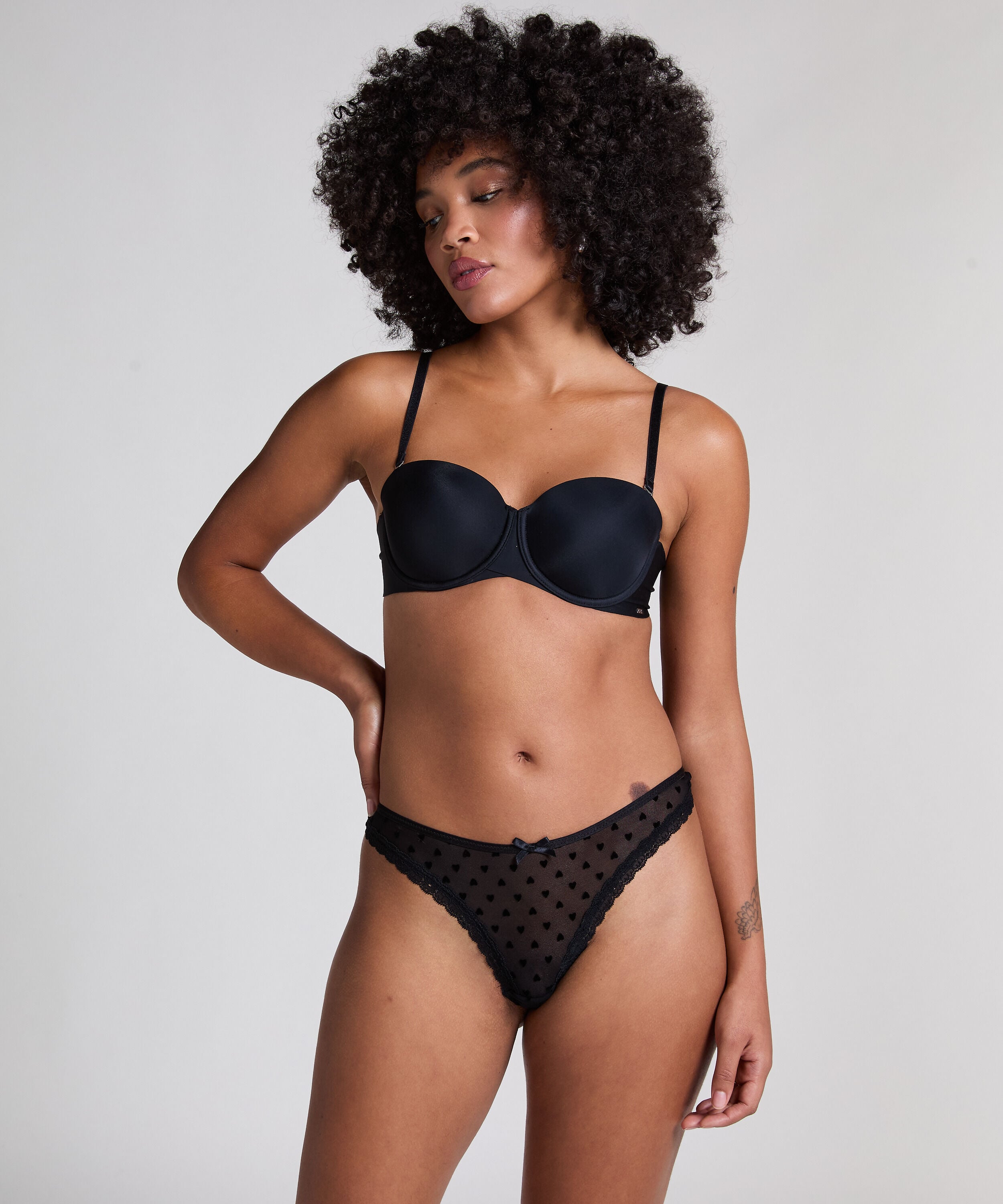 String échancré Phoebe, Noir String échancré Phoebe, Noir