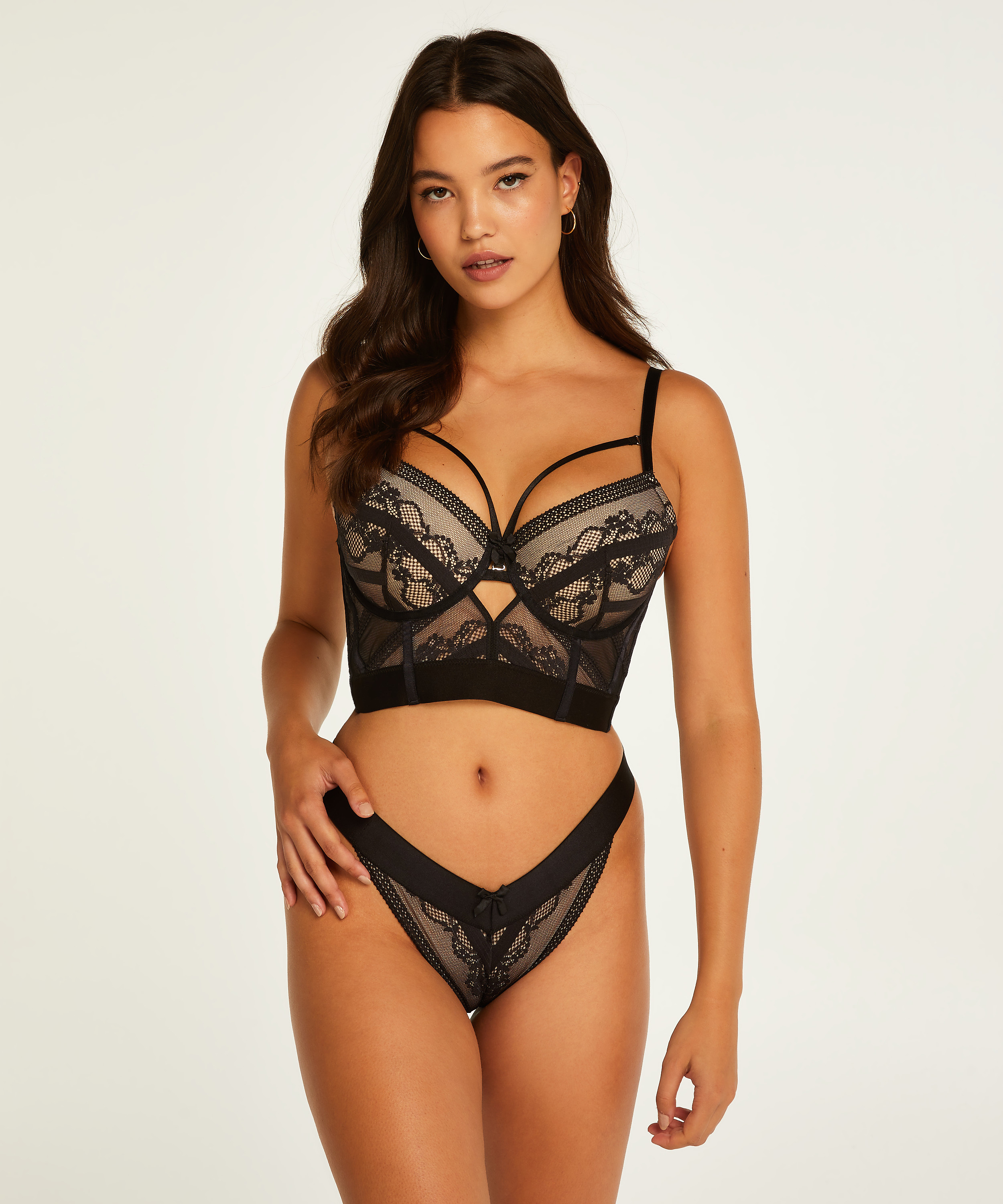 Soutien-gorge à armatures préformé longline Cleo, Noir, main