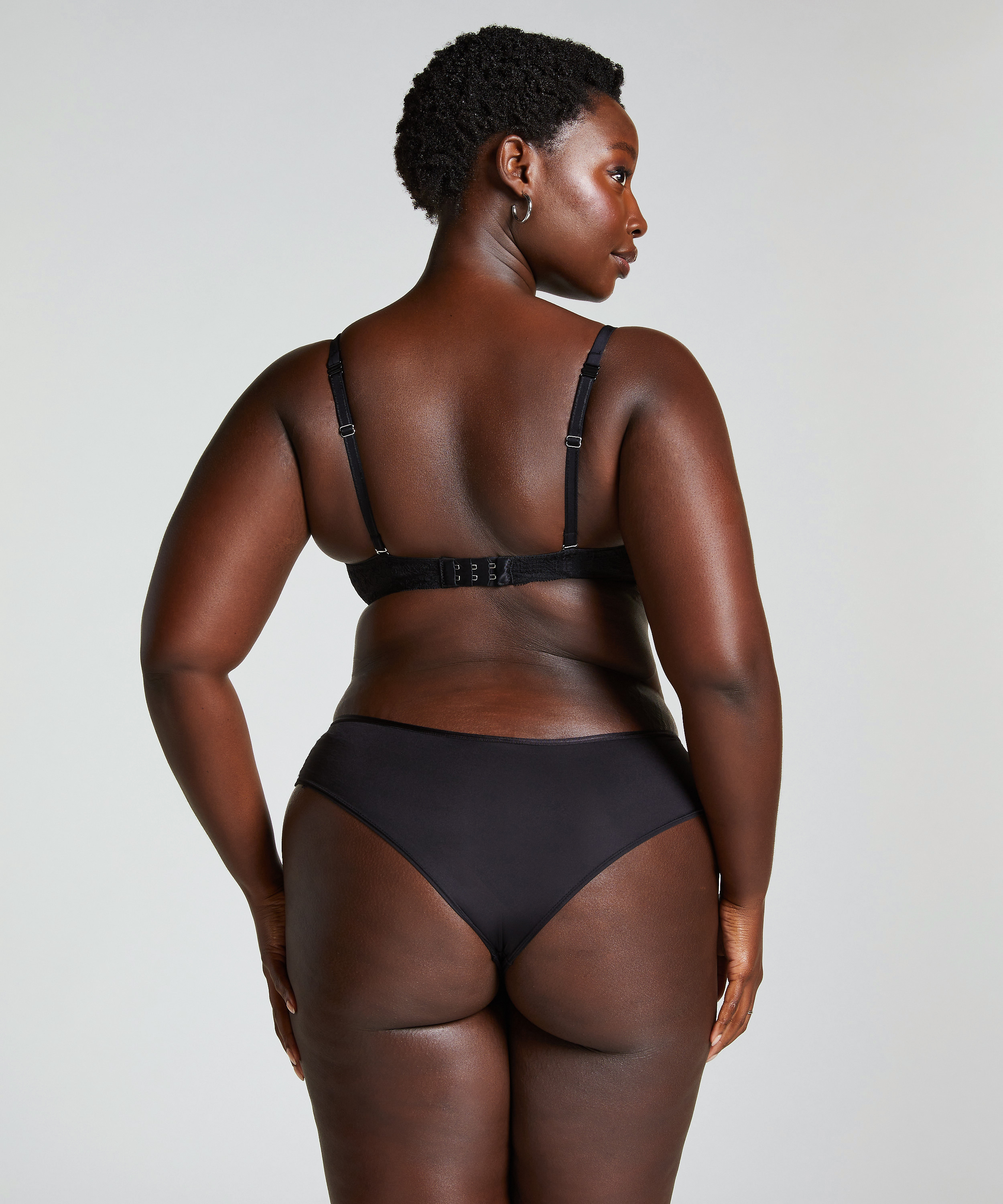 Soutien-gorge à armatures préformé push-up Angie, Noir, main