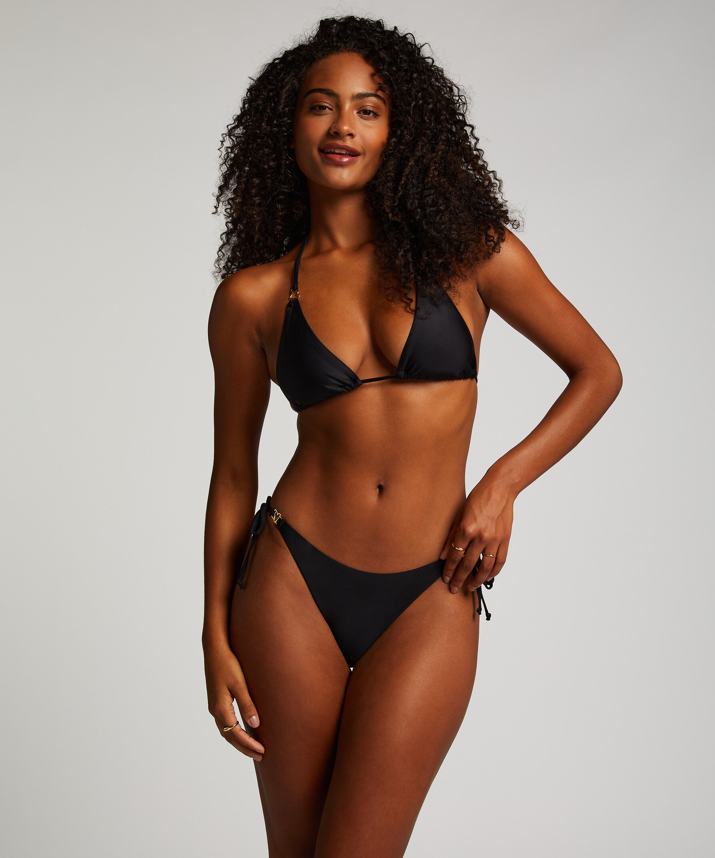 Slip de Bikini Cheeky Tanga Doha, Noir Slip de Bikini Cheeky Tanga Doha, Noir