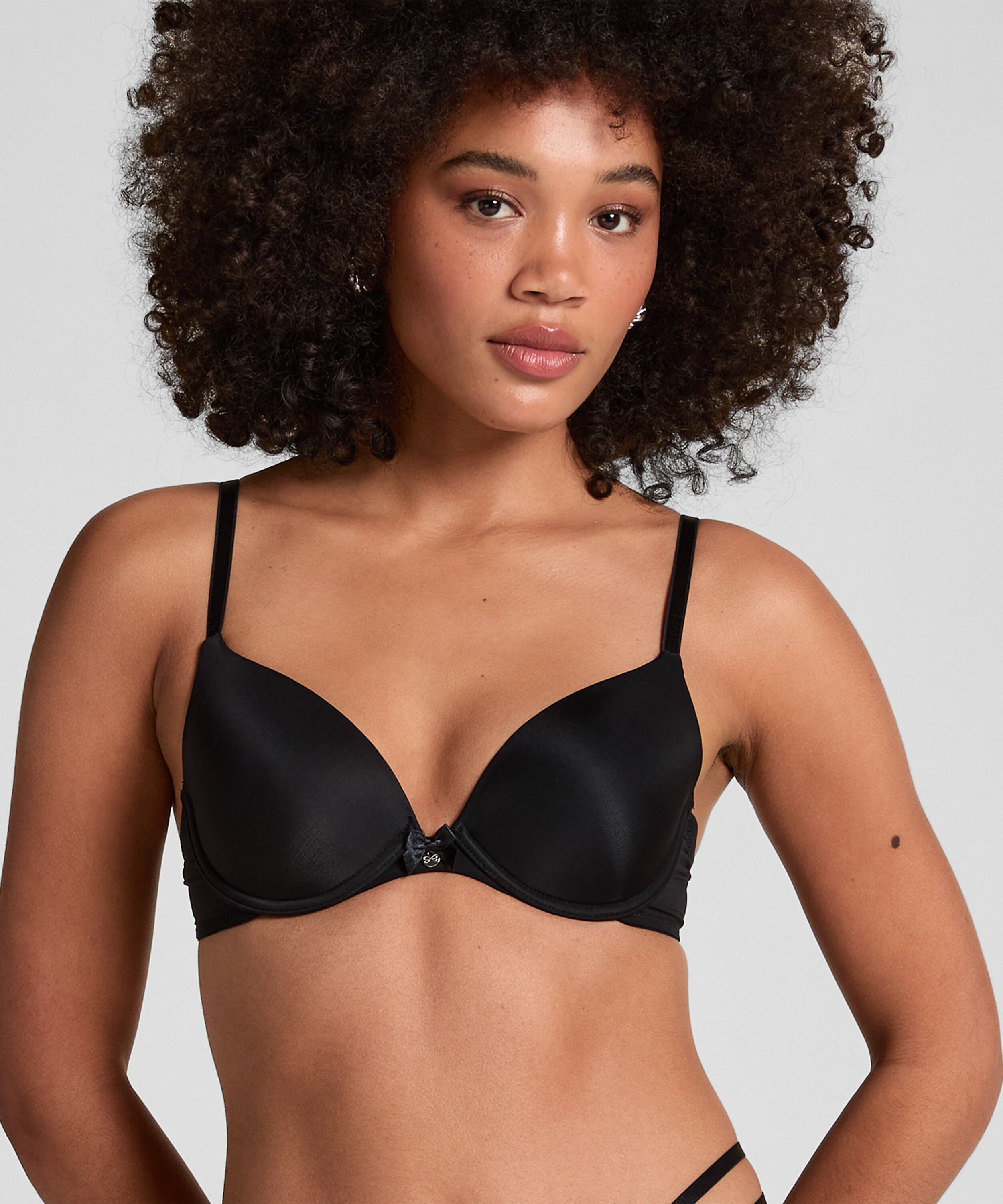 Soutien-gorge à armatures préformé Plunge, Noir Soutien-gorge à armatures préformé Plunge, Noir