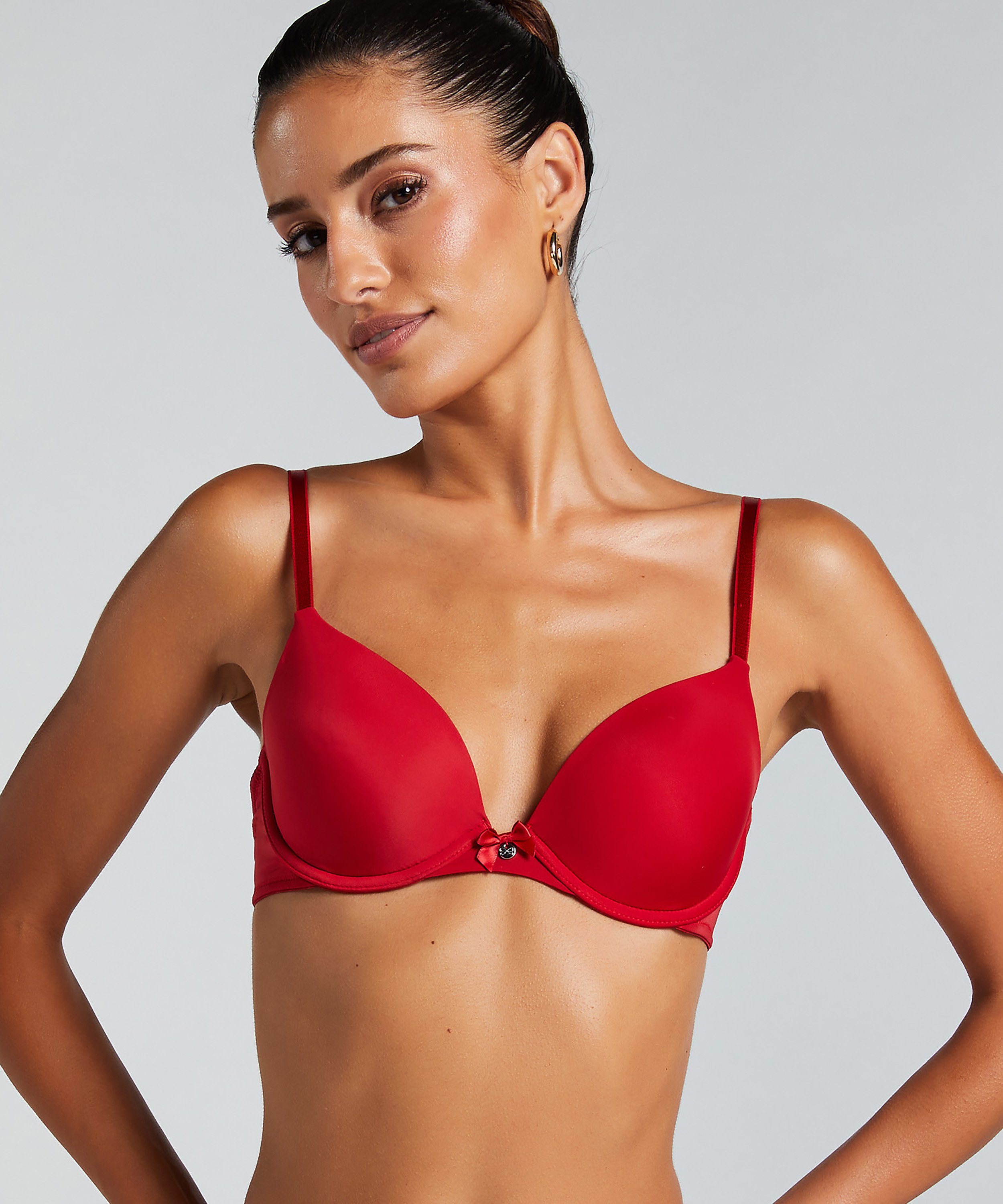 Soutien-gorge à armatures préformé Plunge, Rouge, main