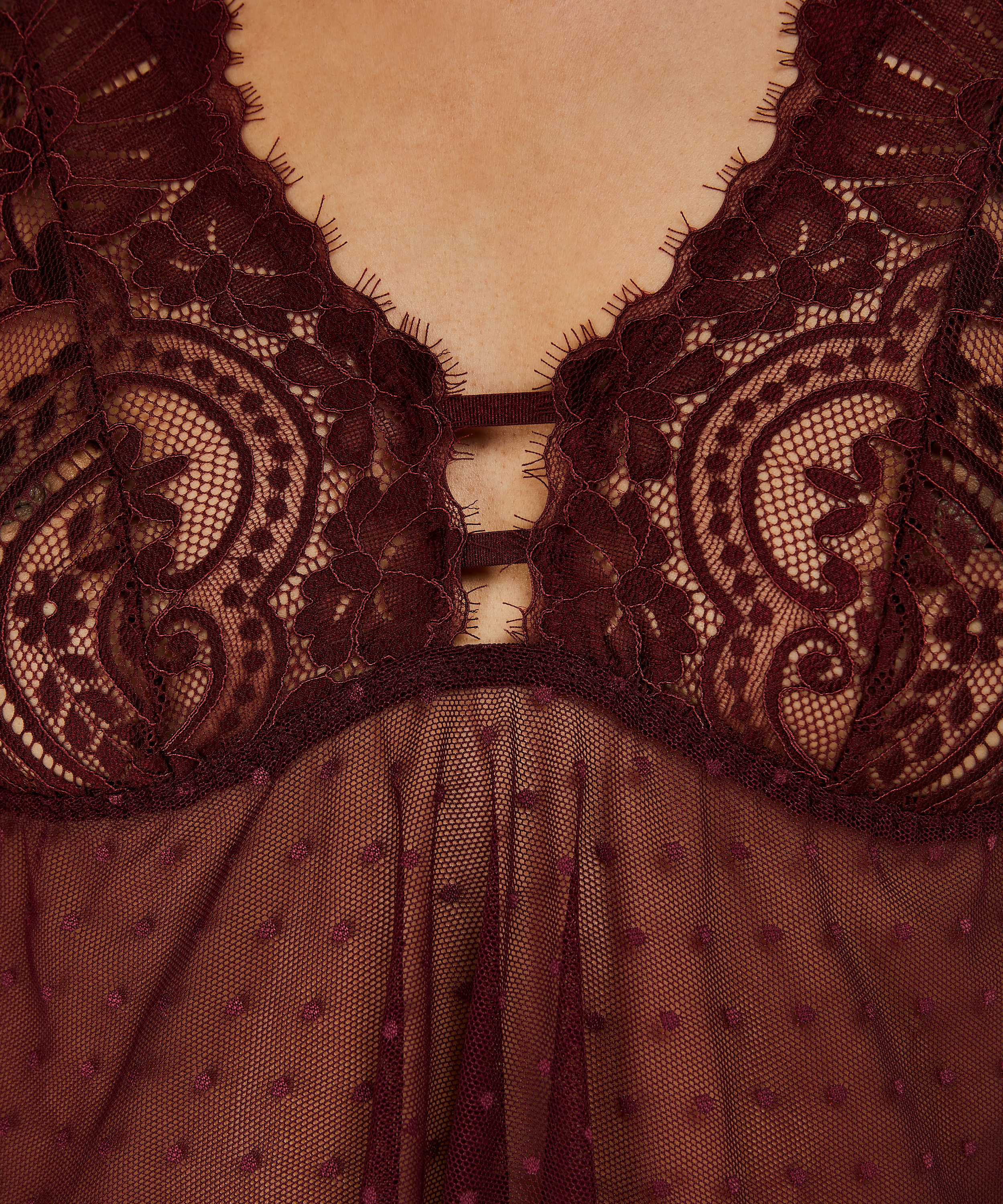 Ensemble Bailey, Rouge, main