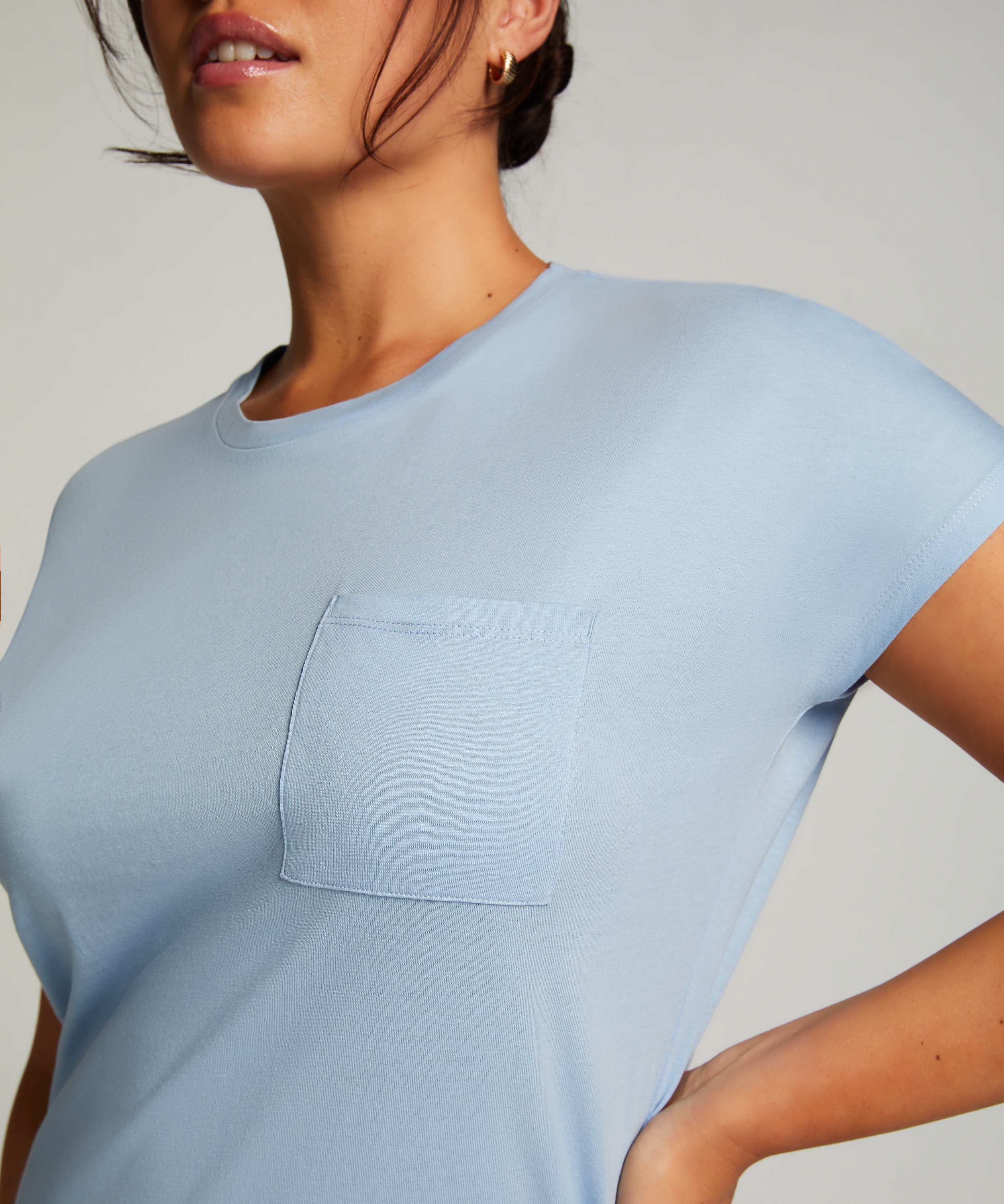 Chemise de nuit à col rond, Bleu, main