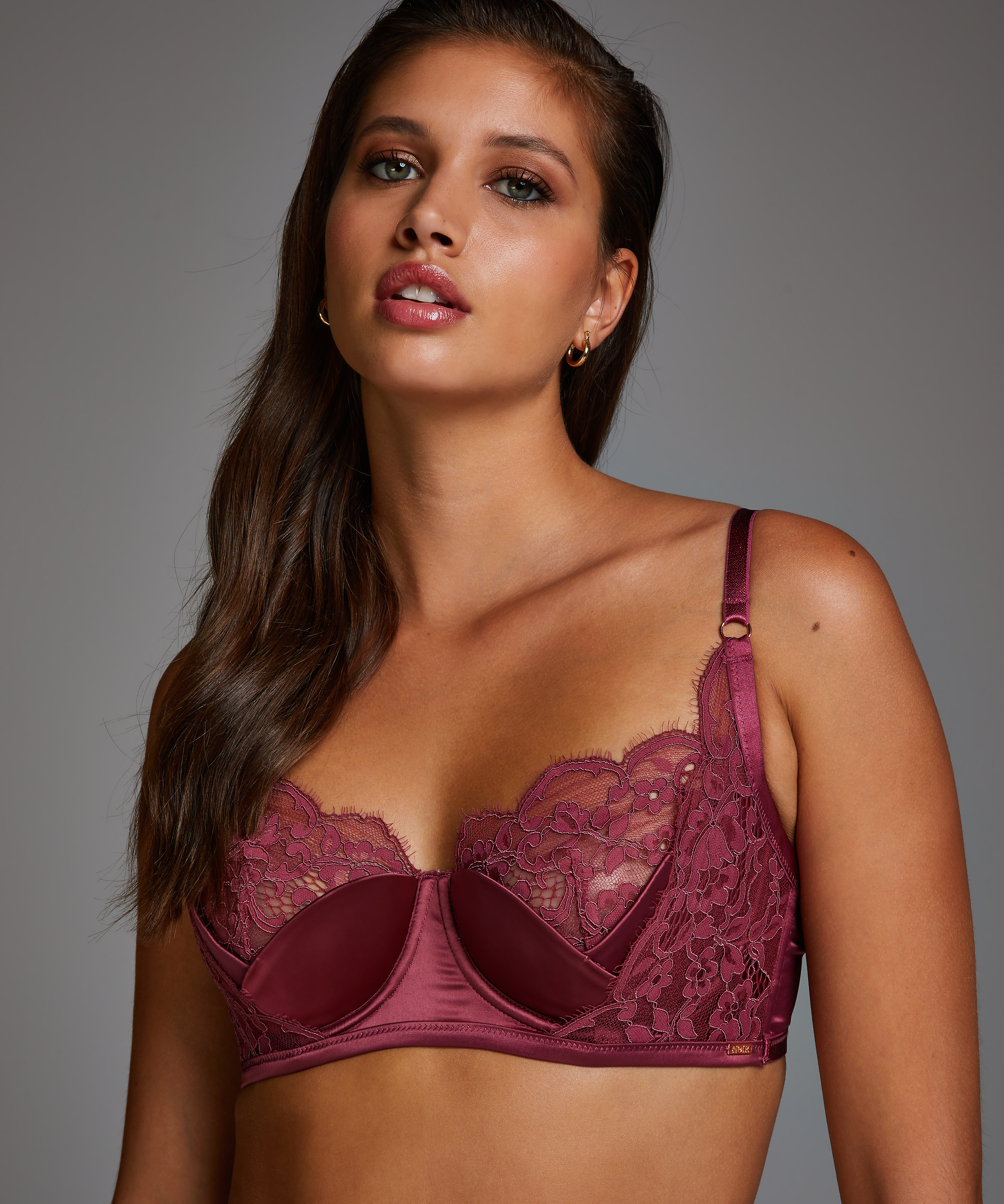 Soutien-gorge bustier préformé Poppy, Rouge, main