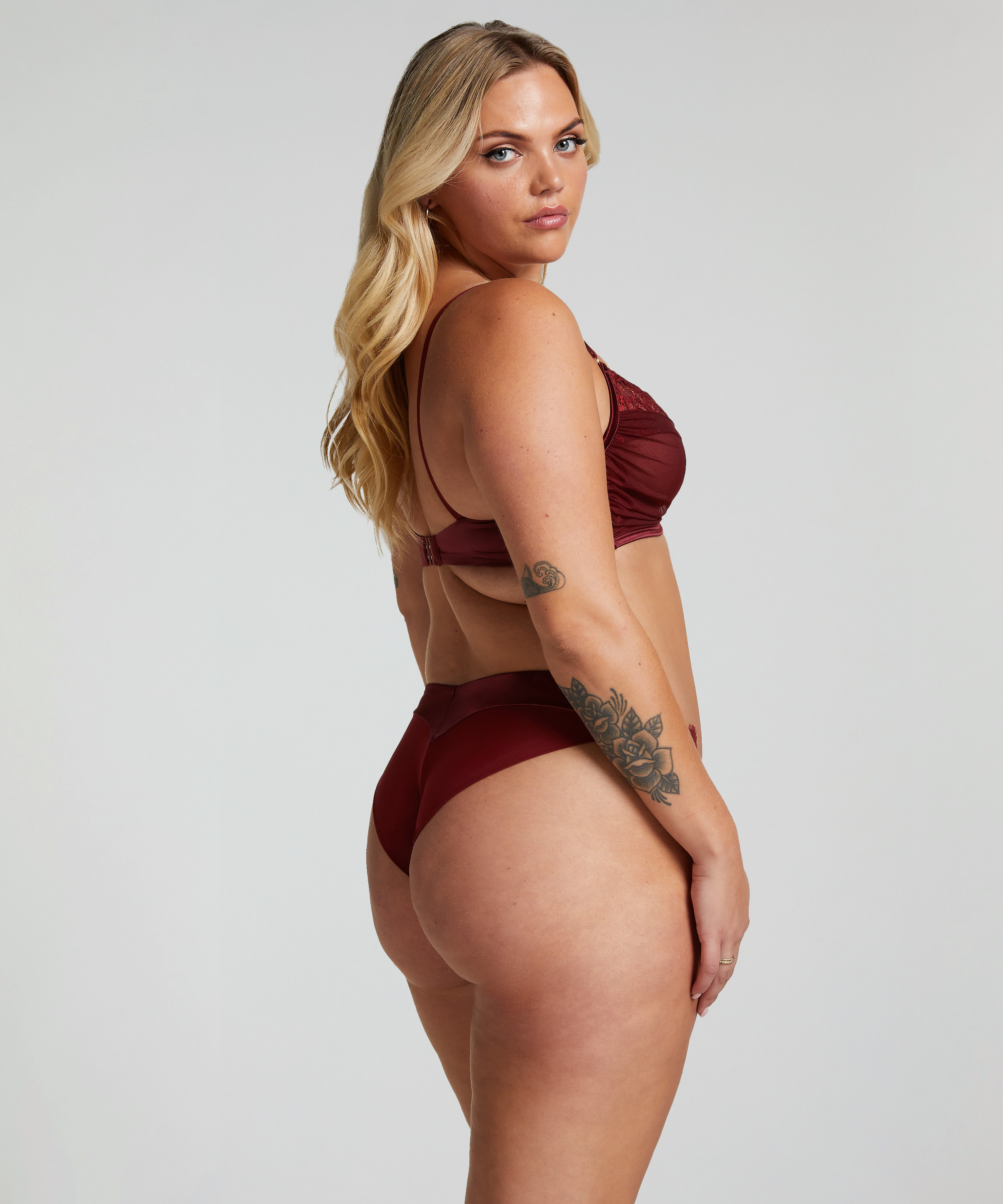 Soutien-gorge à armatures non-préformé Zoe, Rouge, main