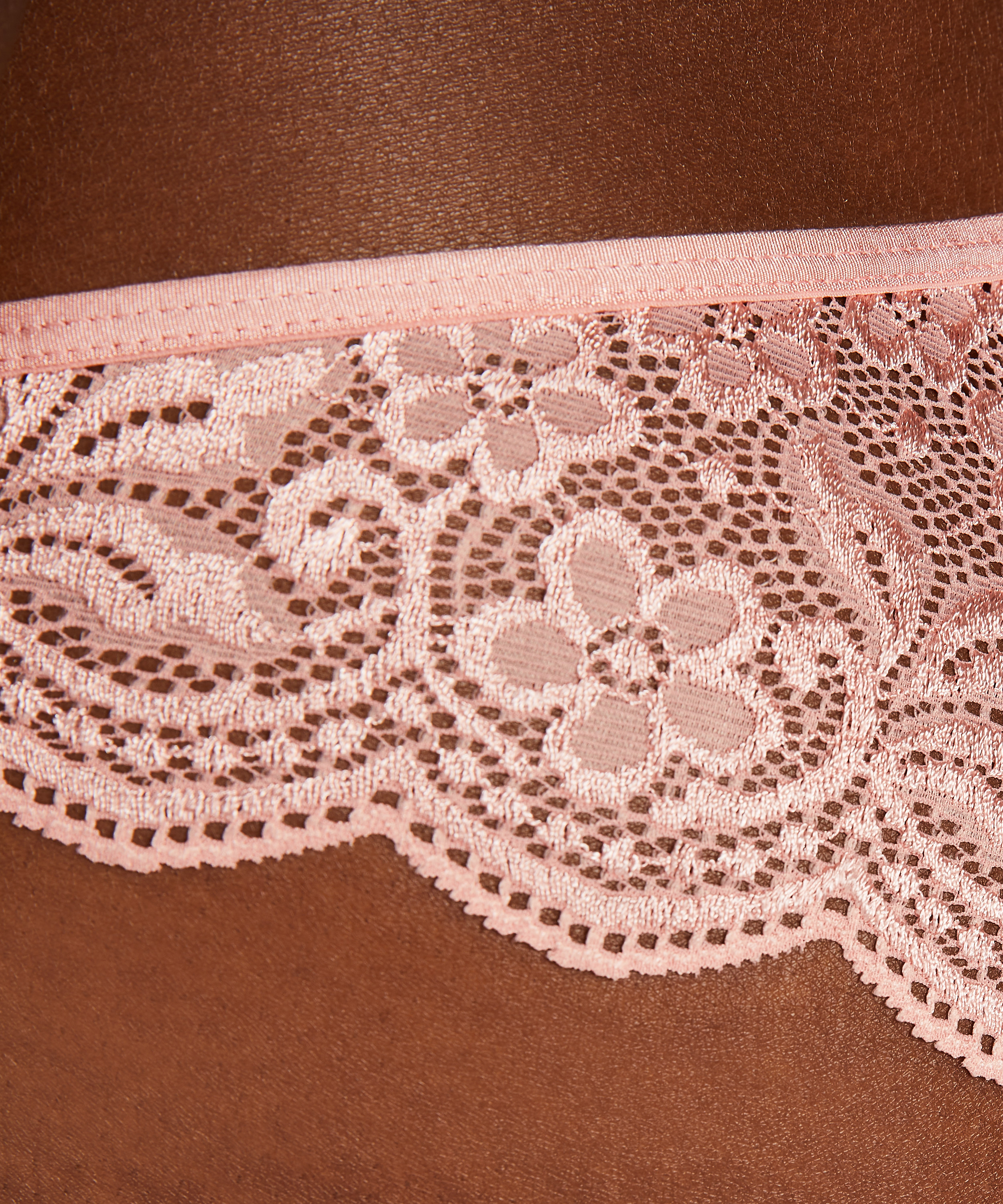 Slip brésilien jambe haute, Rose, main