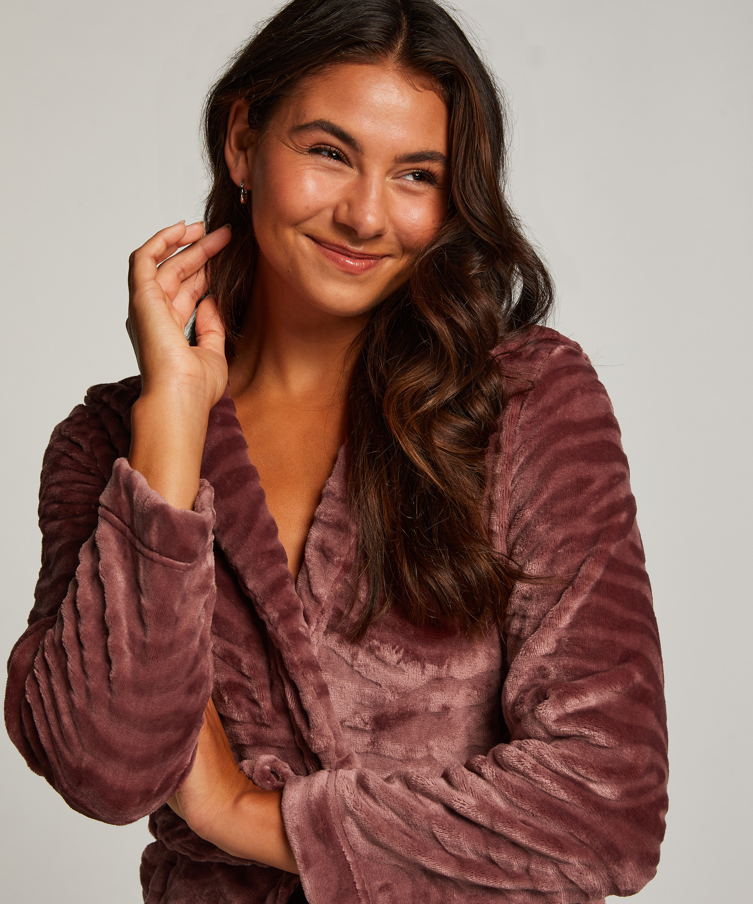 Peignoir court côtelé en polaire, Violet, main