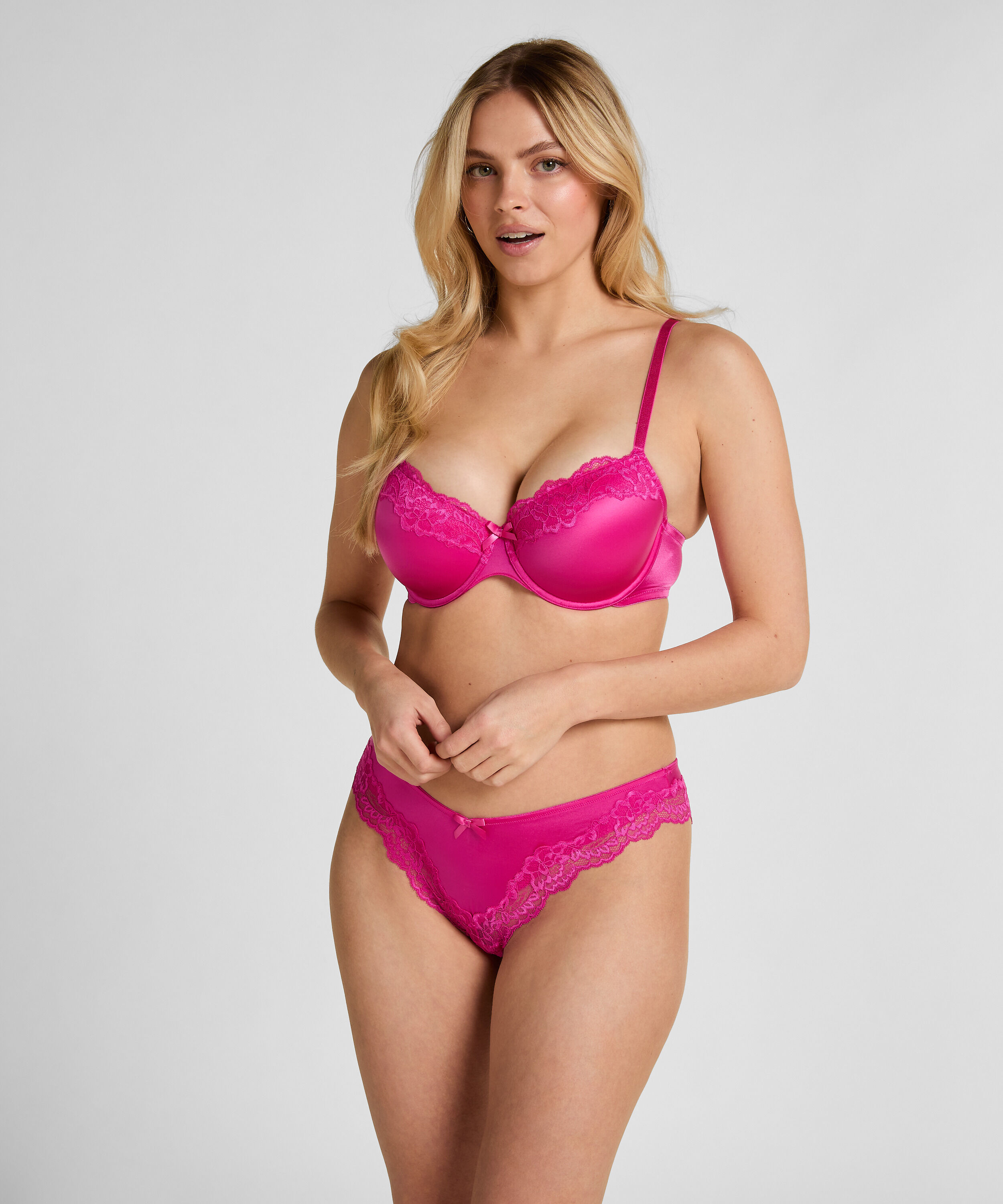 Slip brésilien Lace & Shine