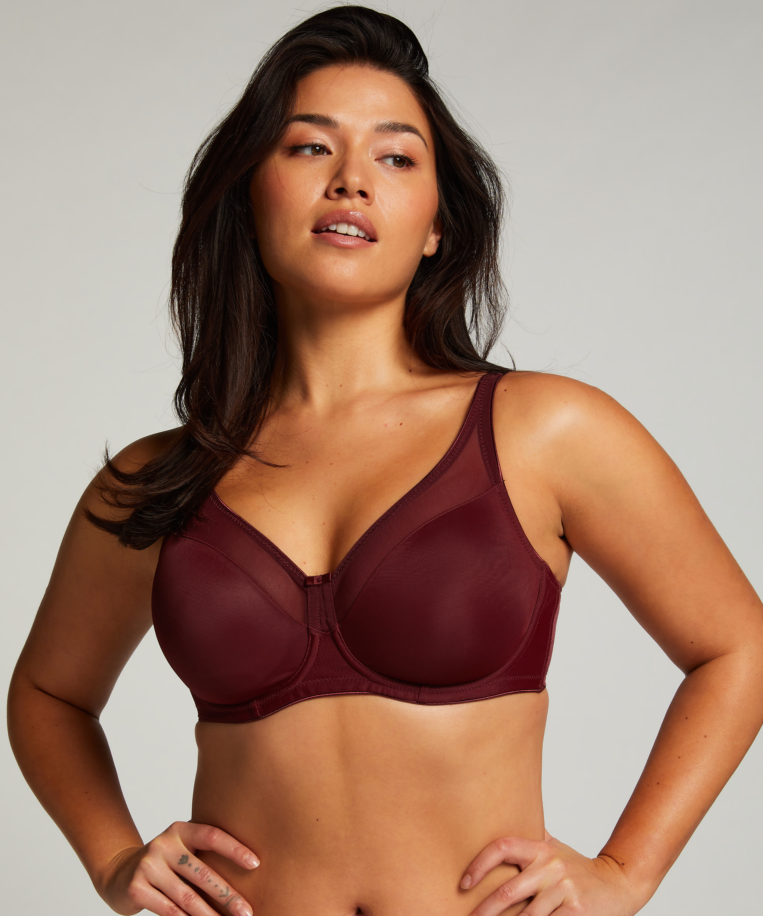 Soutien-gorge à armatures non-préformé minimiseur Nina, Violet, main