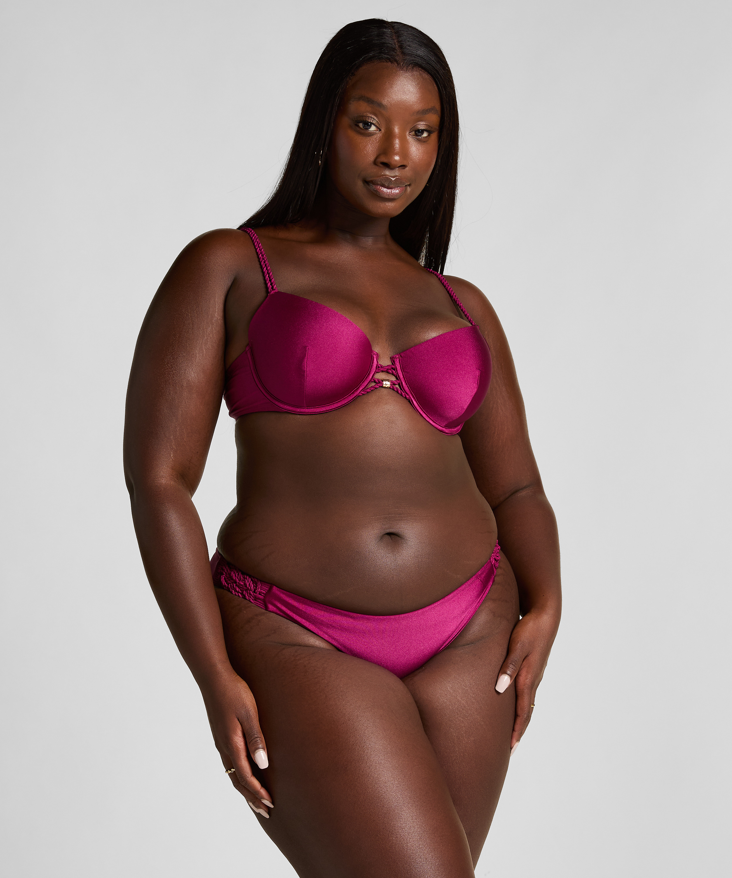 Haut de bikini rembourré à armatures Marrakech, Rouge, main