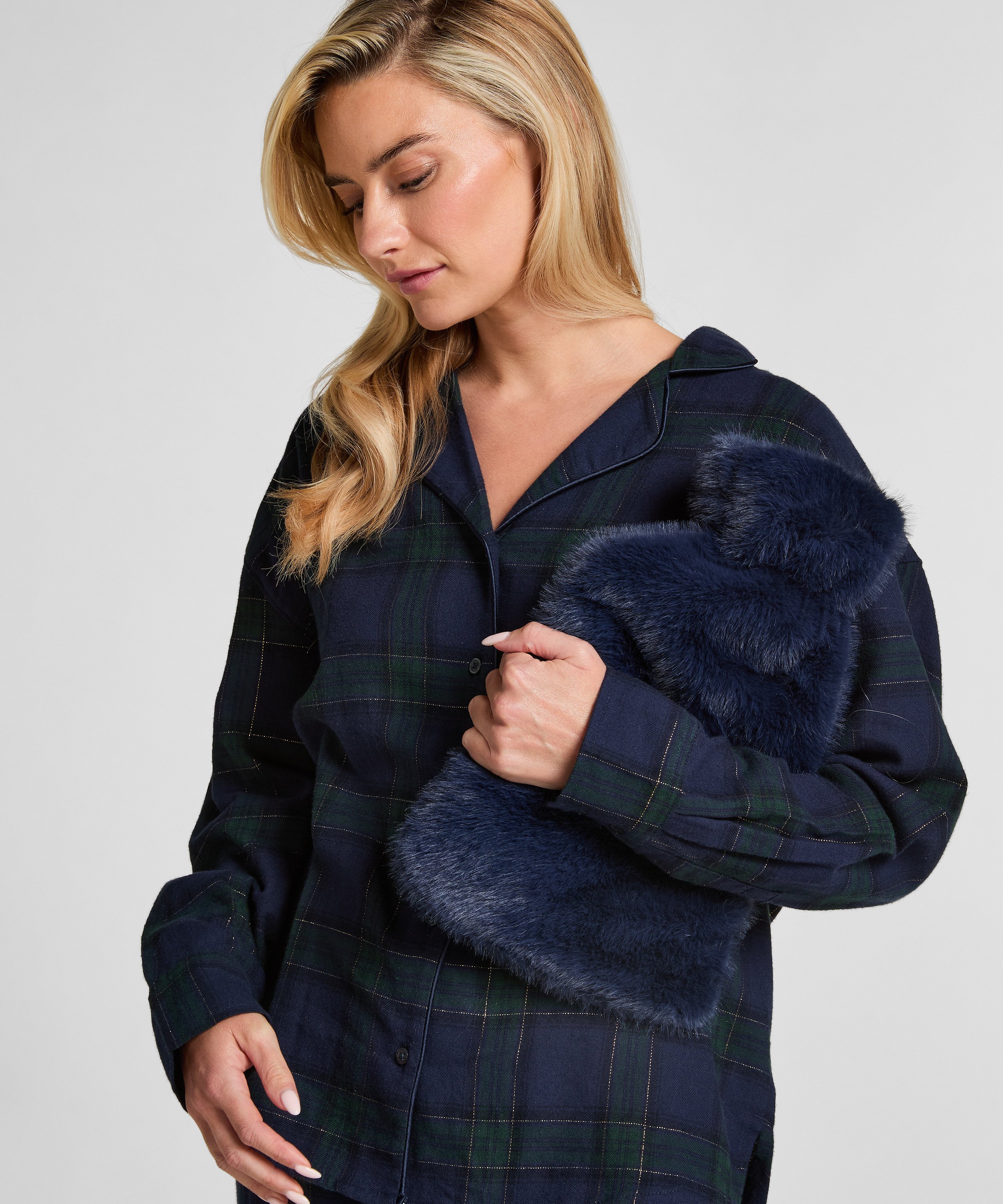 Bouillotte, Bleu, main