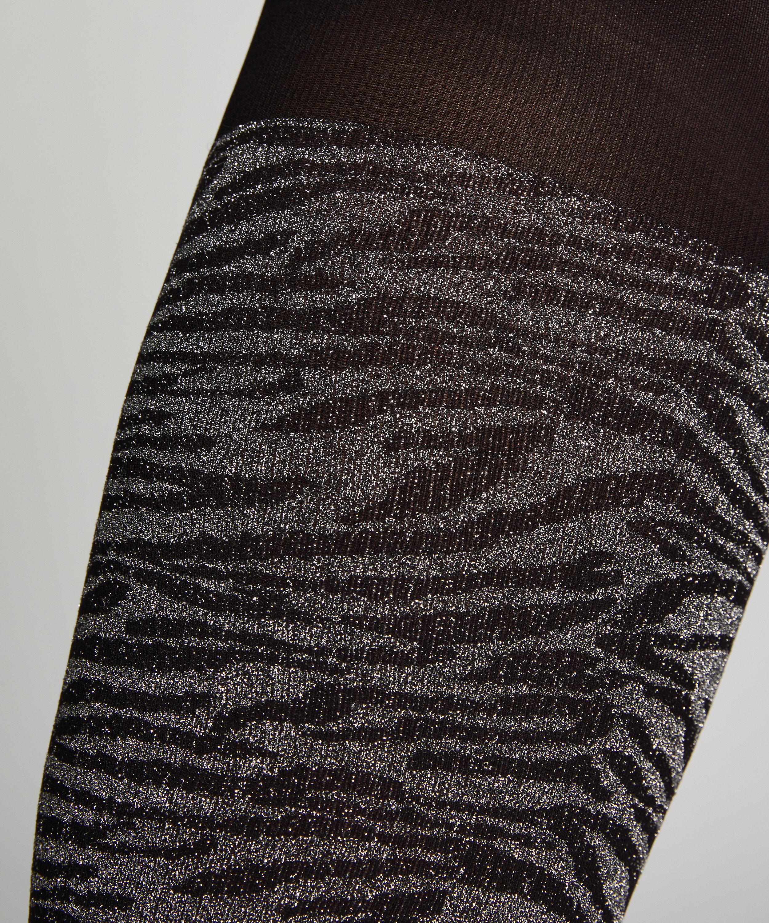 Collants 50 Deniers en lurex Zèbre, Noir, main