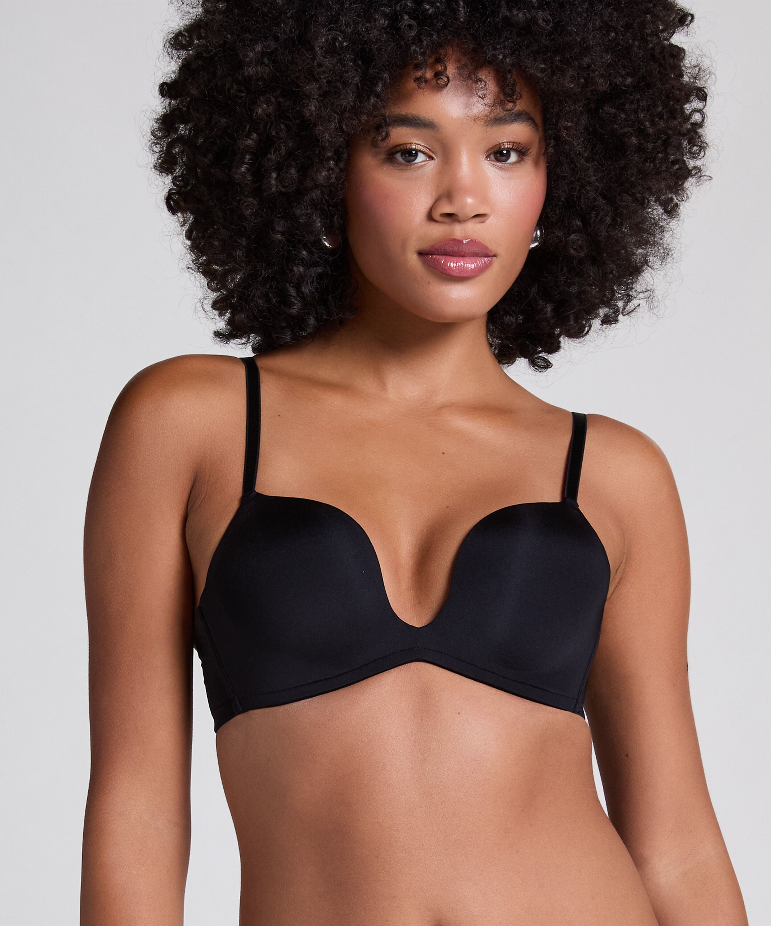 Soutien-gorge à armatures préformé push-up Deep-V, Noir