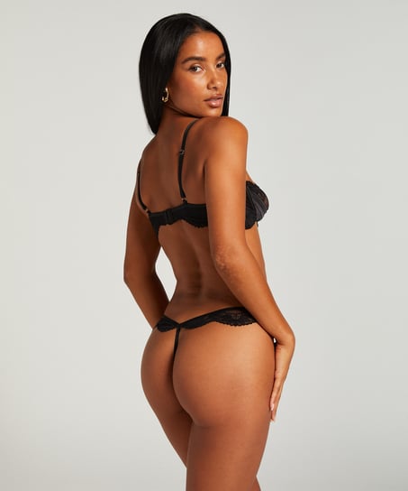 String Belladonna, Noir