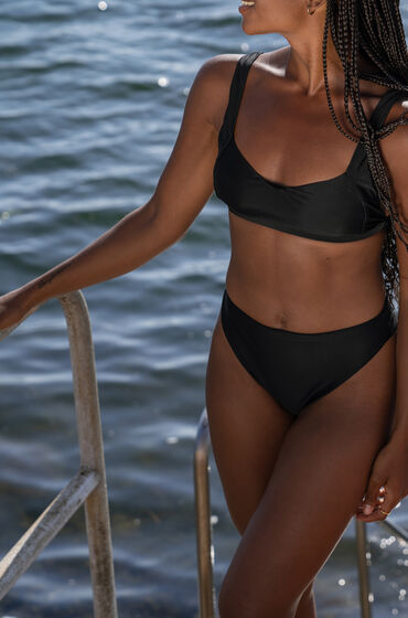 Hunkemöller Bas de bikini échancré Black HKM x NA-KD Noir