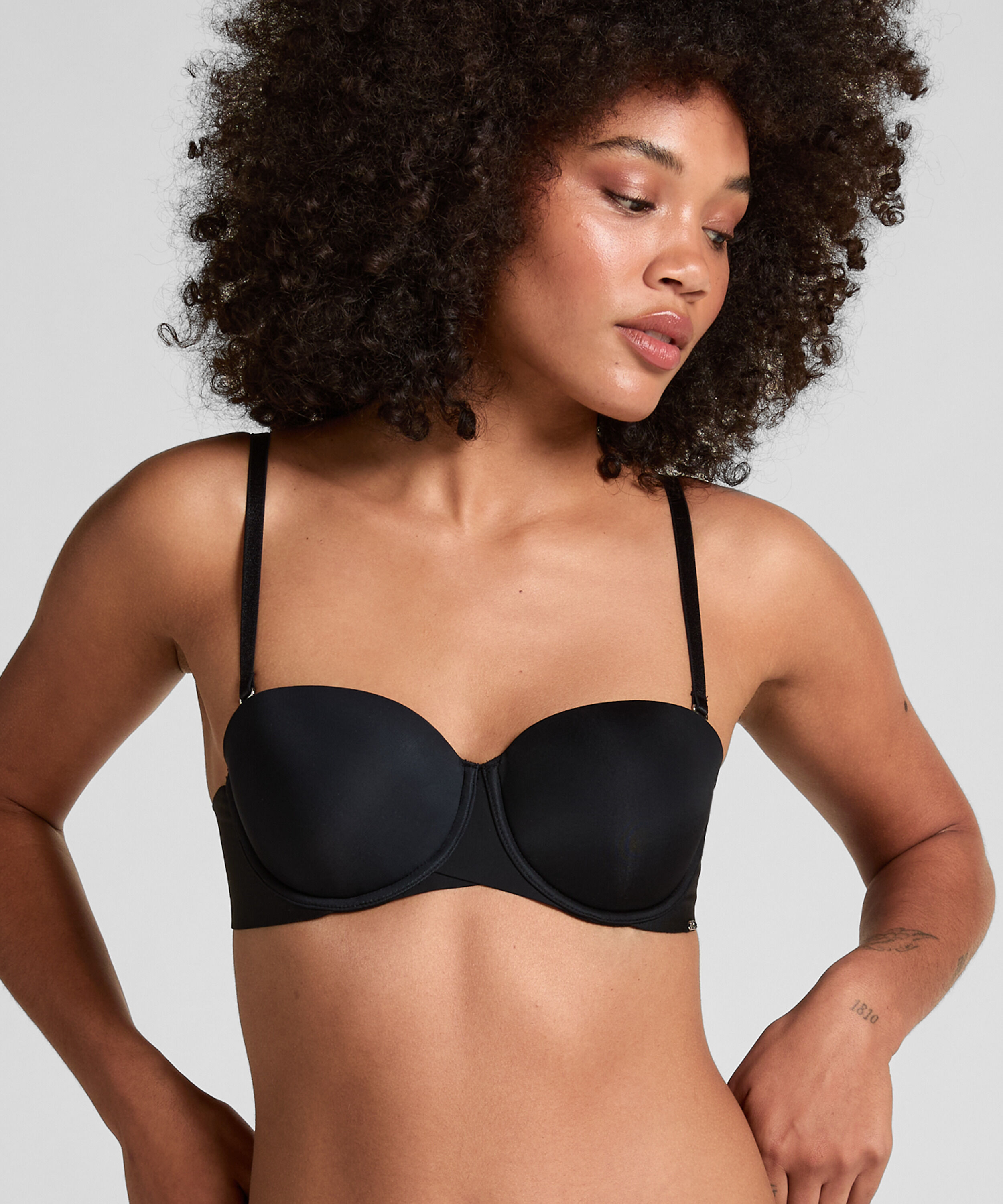 Soutien-gorge à armatures préformé sans bretelles Jane, Noir Soutien-gorge à armatures préformé sans bretelles Jane, Noir