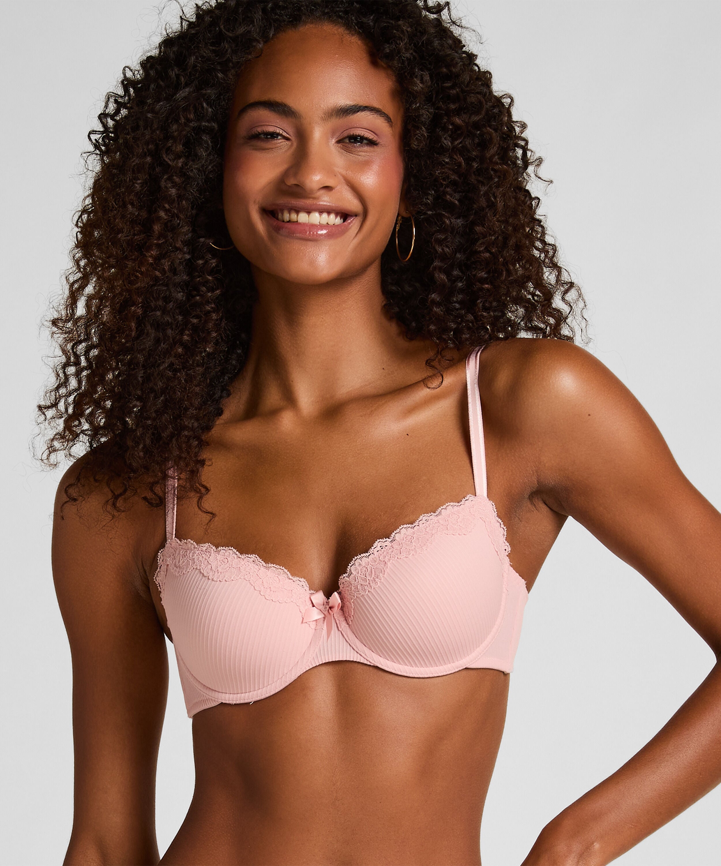 Soutien-gorge à armatures préformé Lola