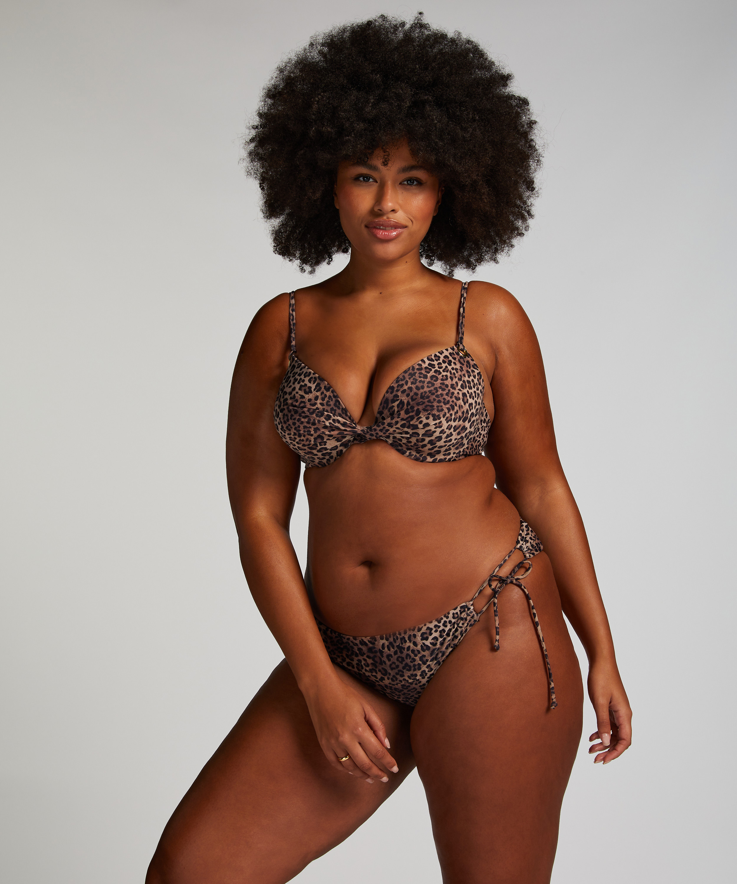 Haut de bikini push-up Cannes, Marron, main