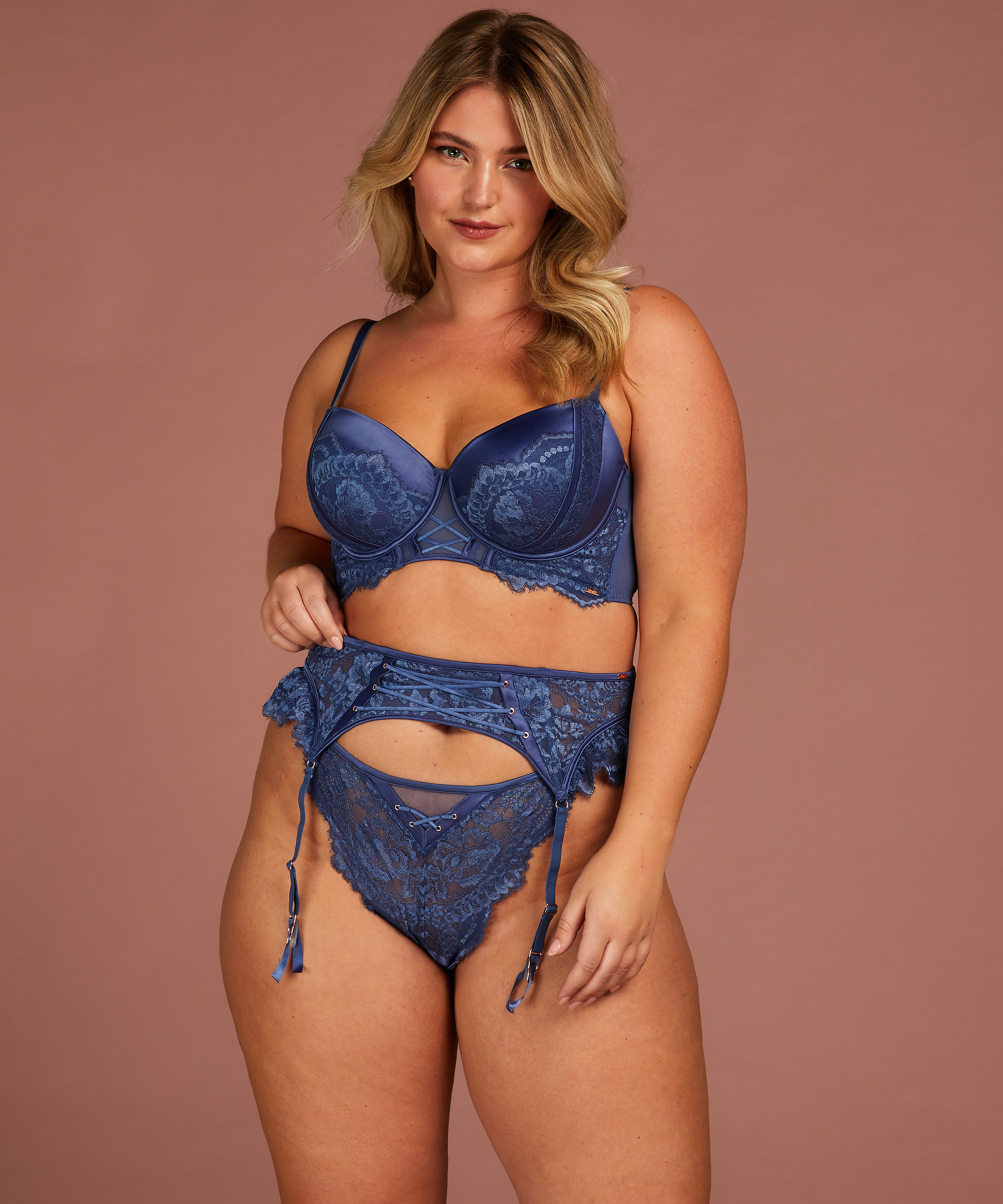 Porte-jarretelles Daan, Bleu, main