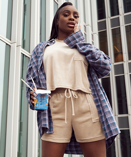 Short Velours Pocket, Beige