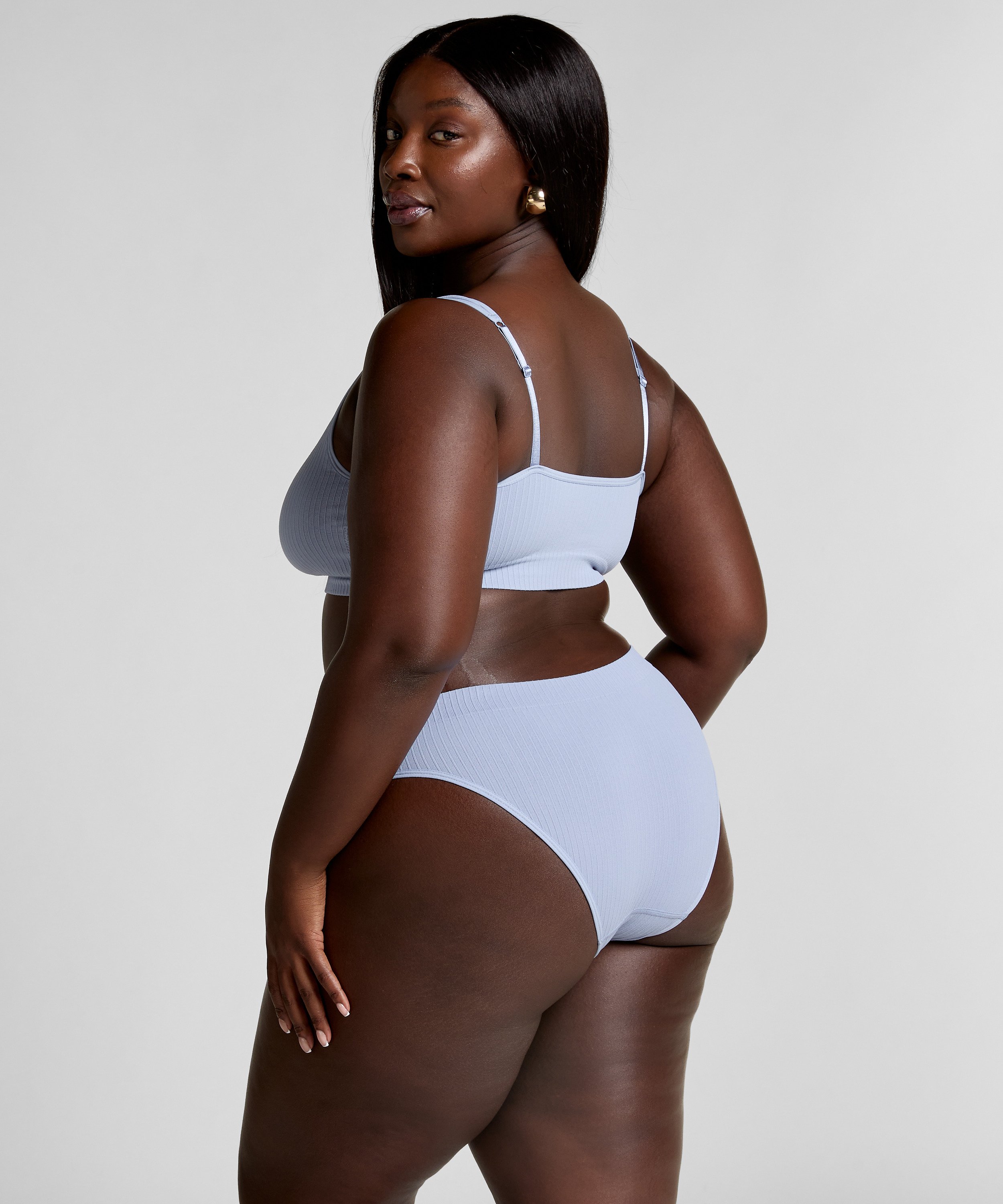 Slip brésilien Dianne, Bleu, main