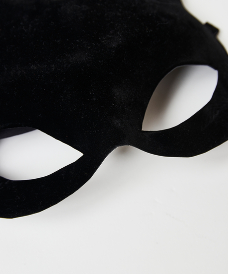 Masque Private, Noir