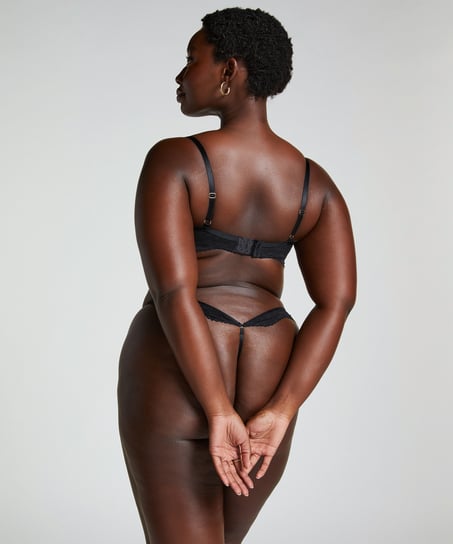 String Belladonna, Noir