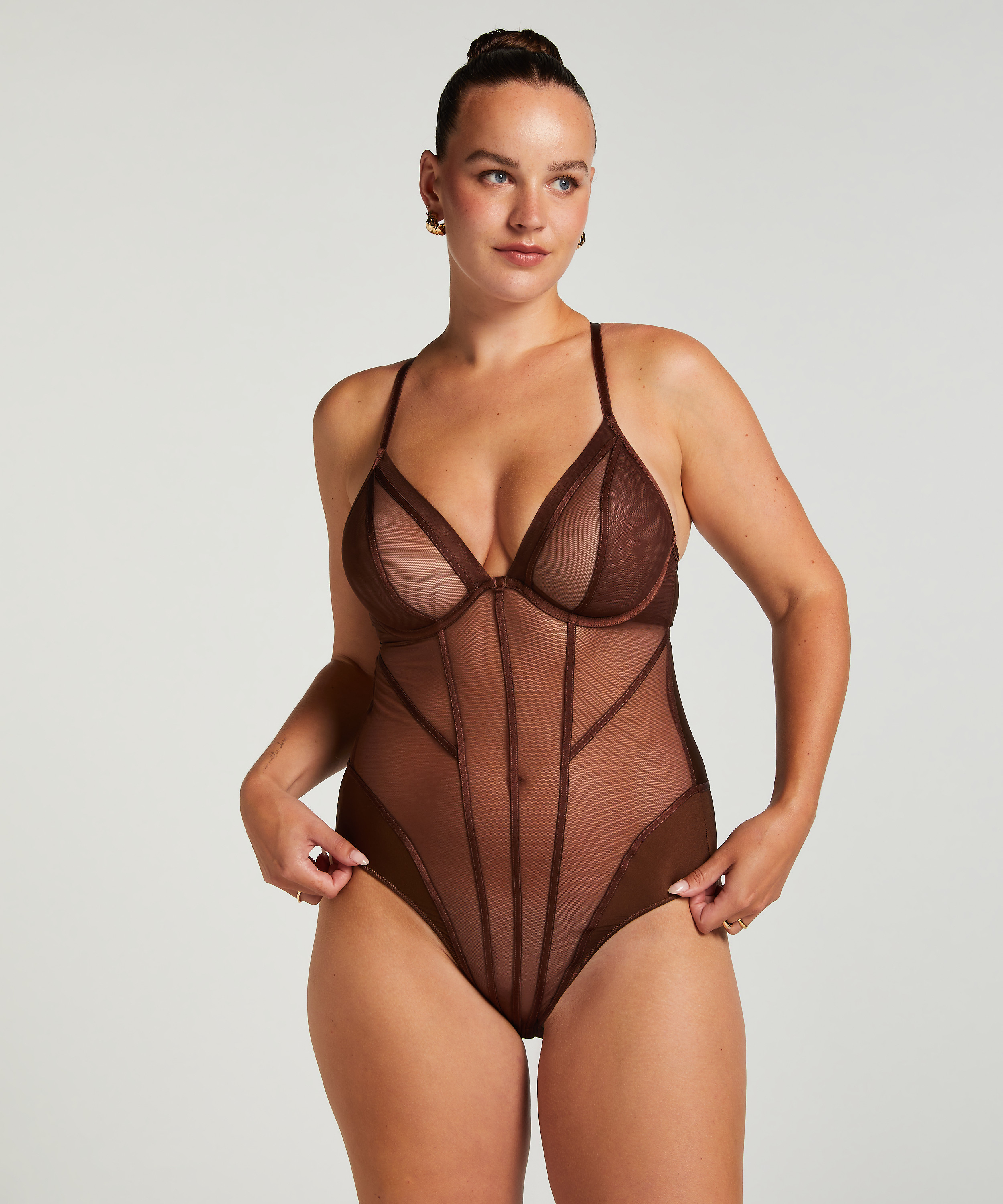 Body Rianne, Marron, main