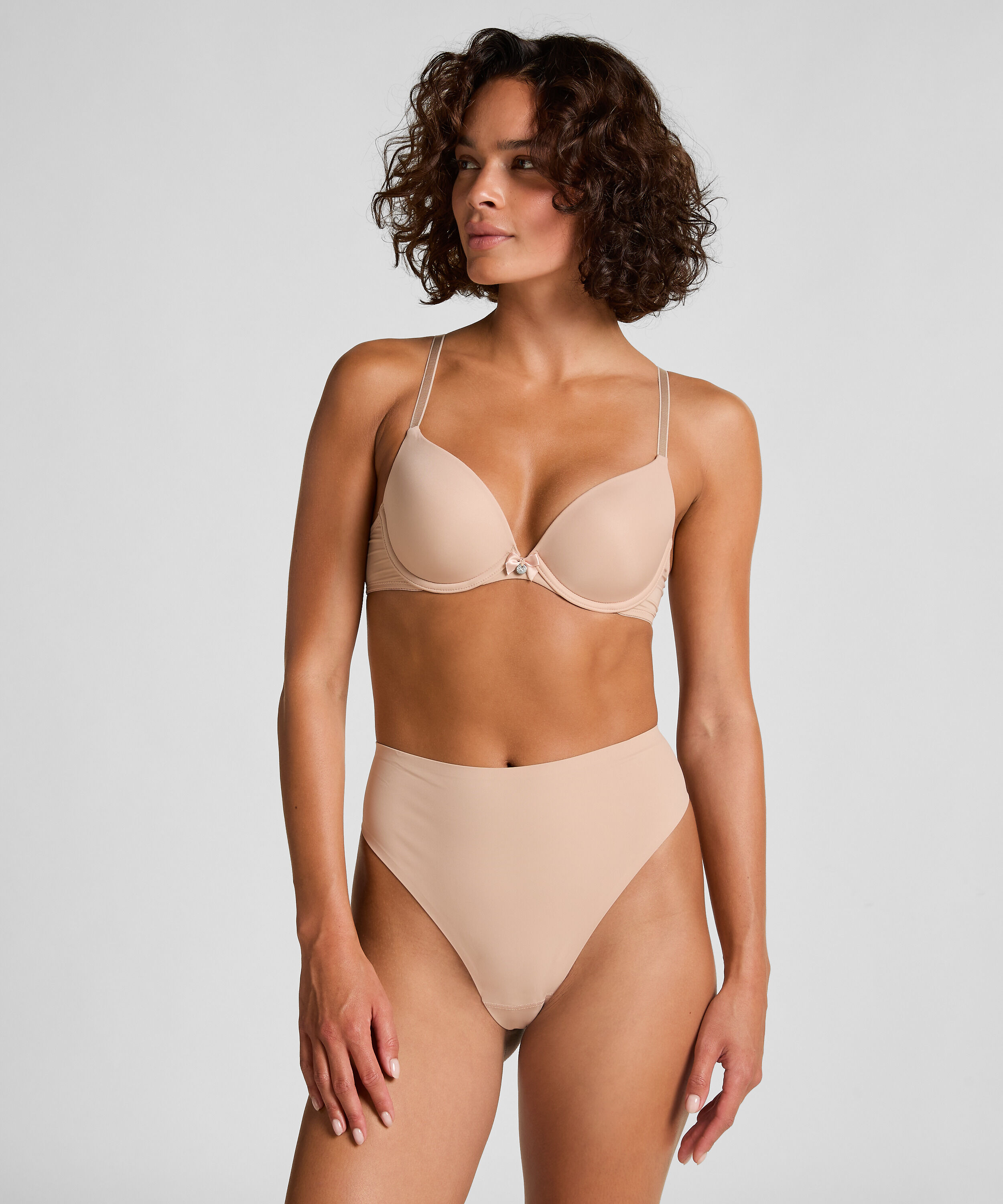 Soutien-gorge à armatures préformé Plunge