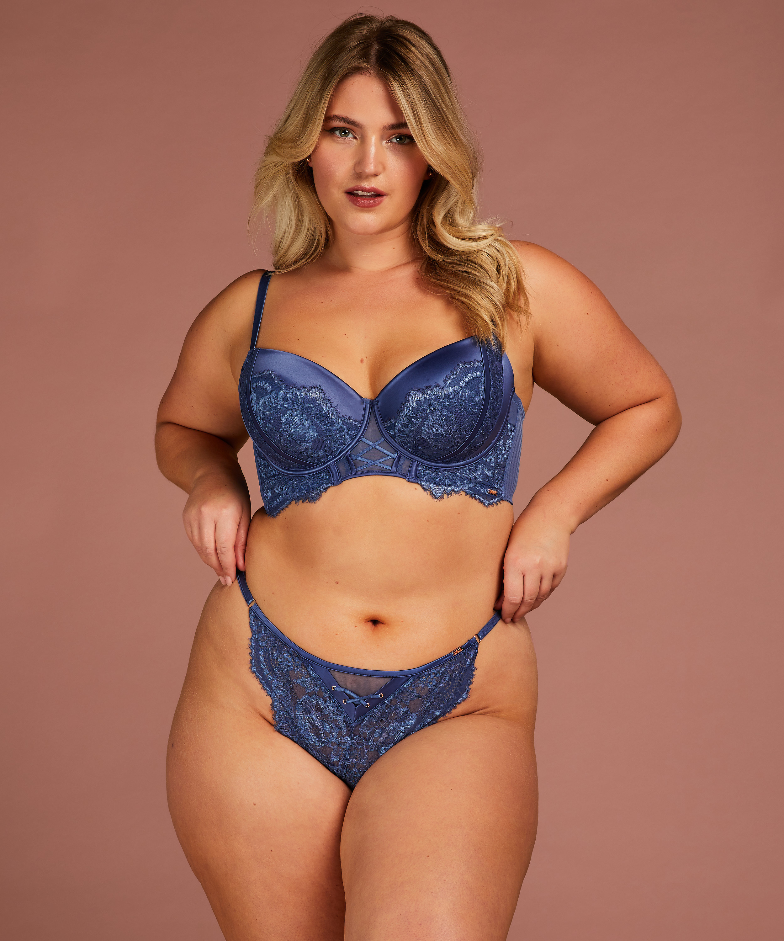 Tanga taille haute Daan, Bleu, main