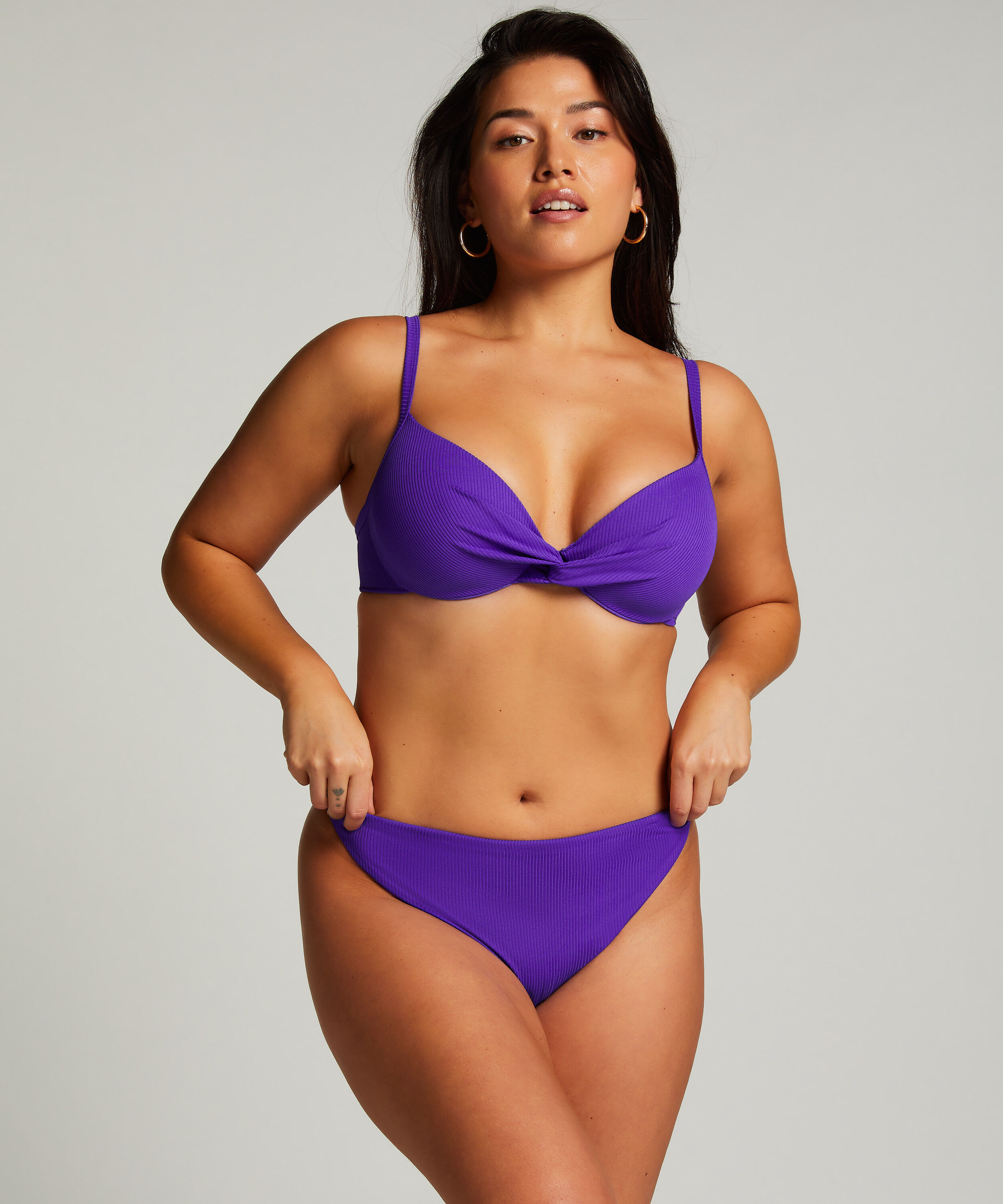 Slip de Bikini Échancrés Eclipse, Violet Slip de Bikini Échancrés Eclipse, Violet