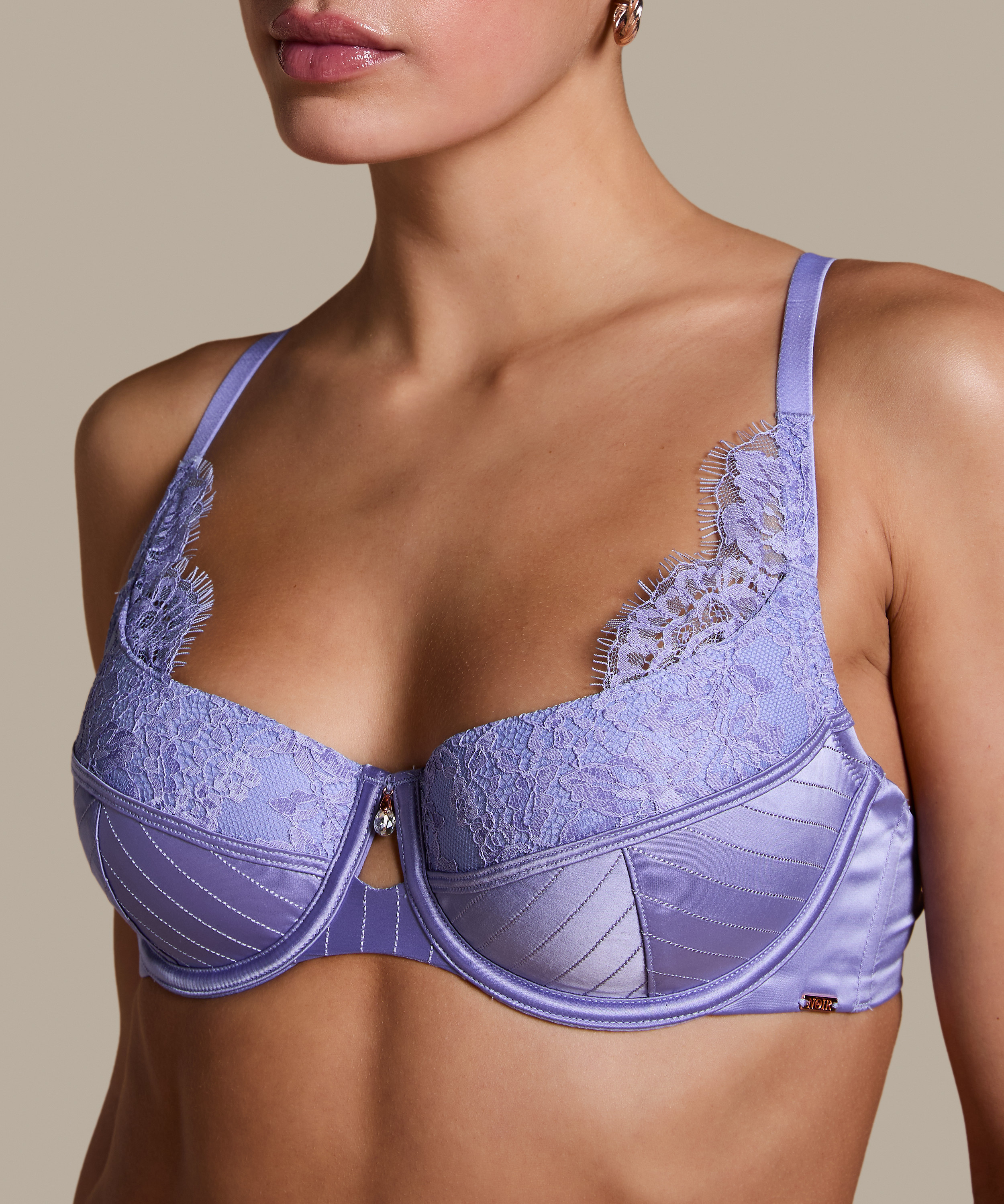 Soutien-gorge à armatures préformé Charlie, Violet, main