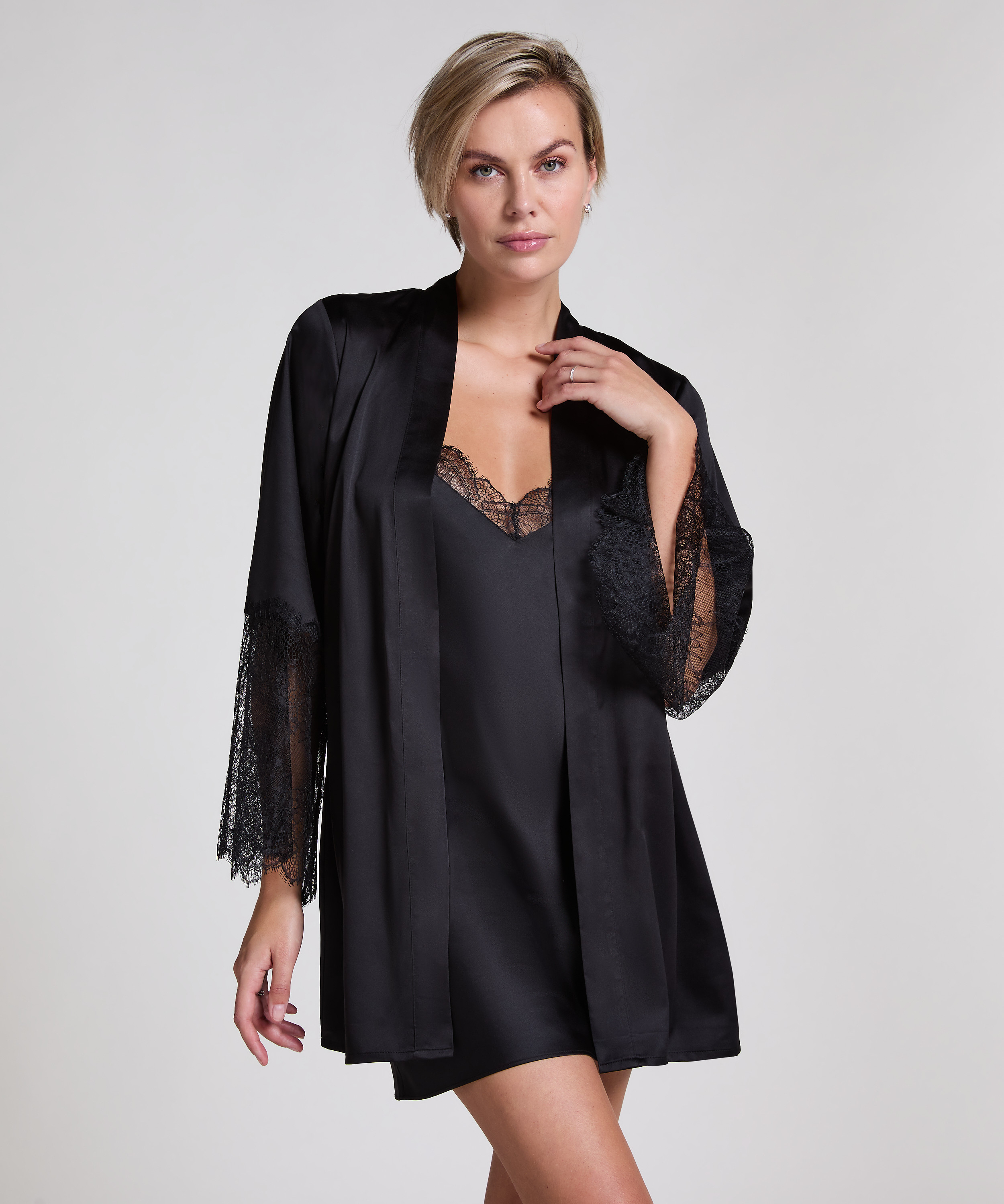 Kimono Satin, Noir, main