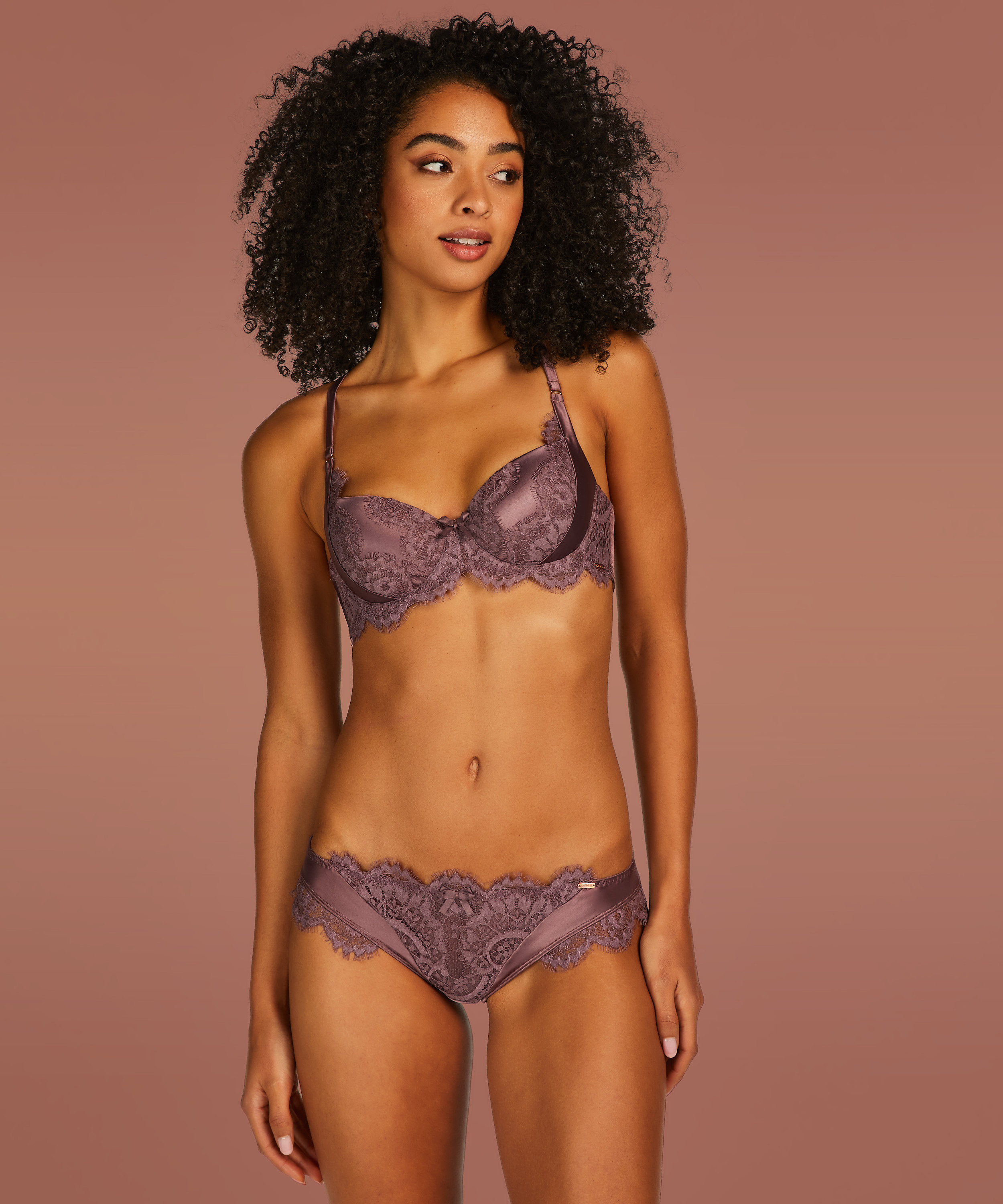 Culotte br&eacute;silienne Hannako, Violet, main